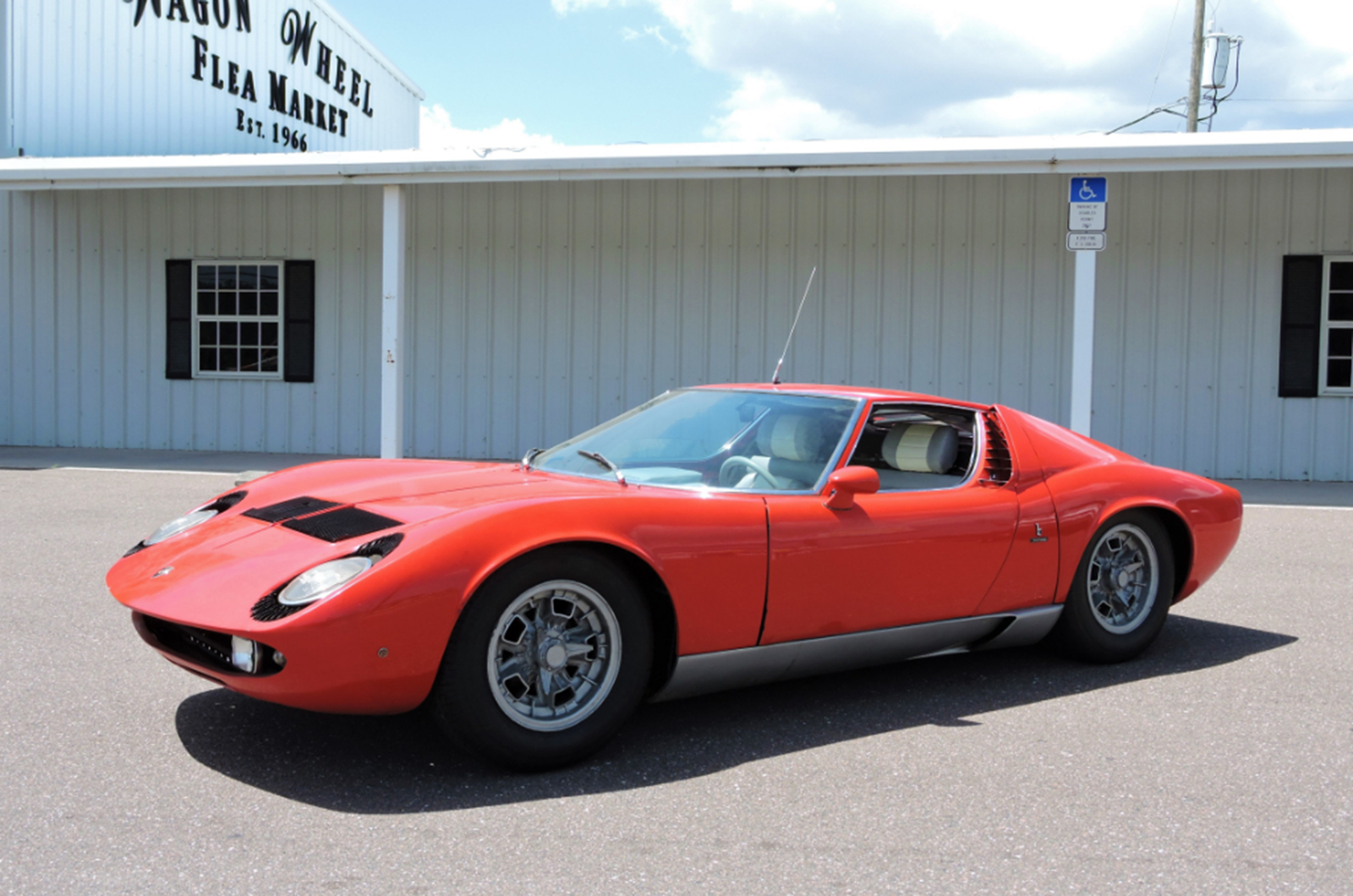 Barn-find legend Lamborghini Miura S up for sale
