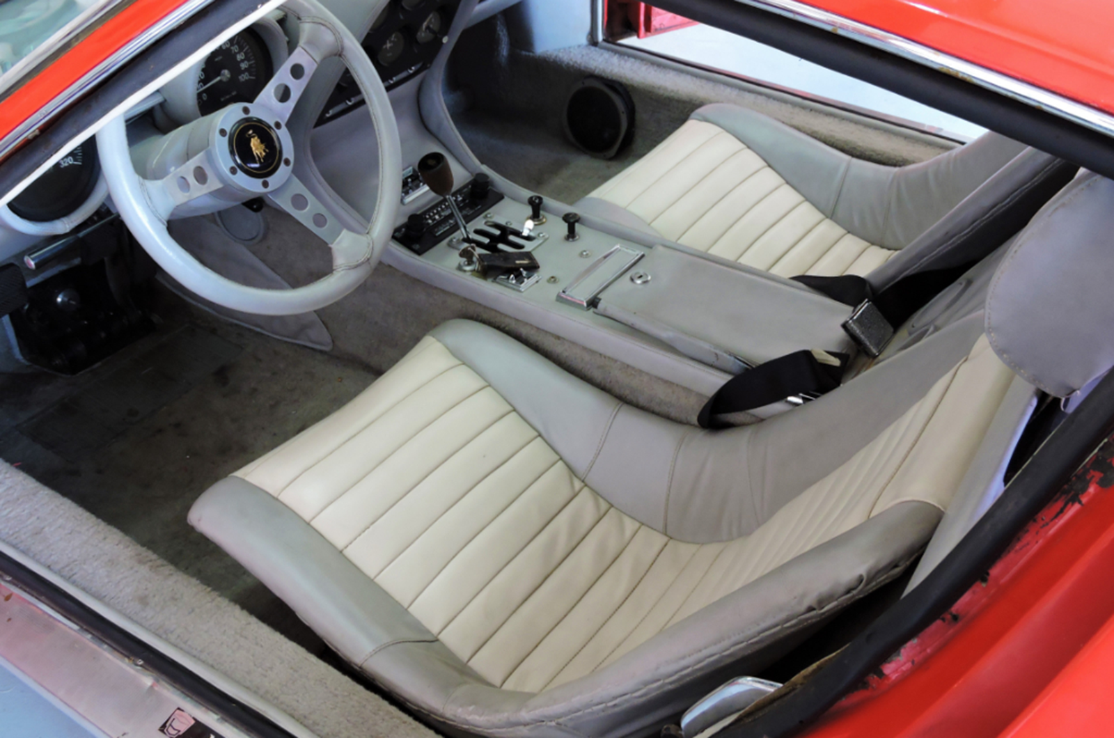 Barn-find legend Lamborghini Miura S up for sale