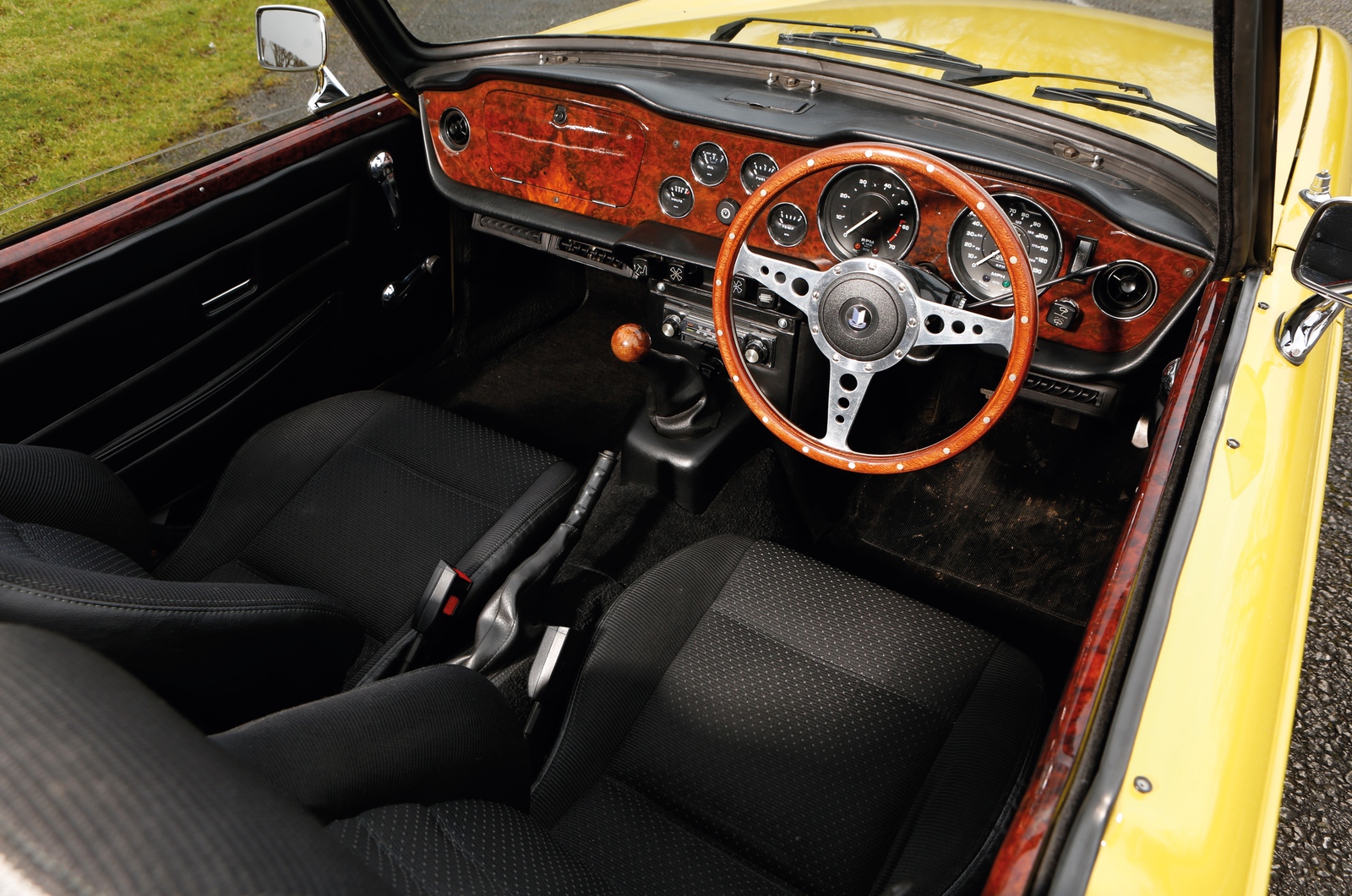 The best 1970s convertibles: Alfa Romeo Spider, MGB and more | [site:name]