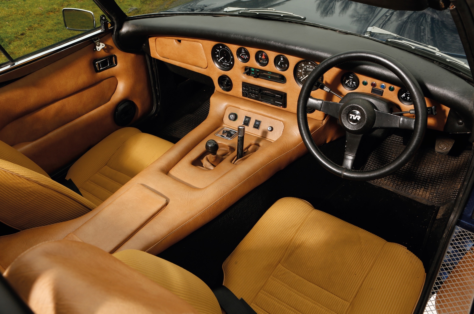 The best 1970s convertibles: Alfa Romeo Spider, MGB and more | [site:name]