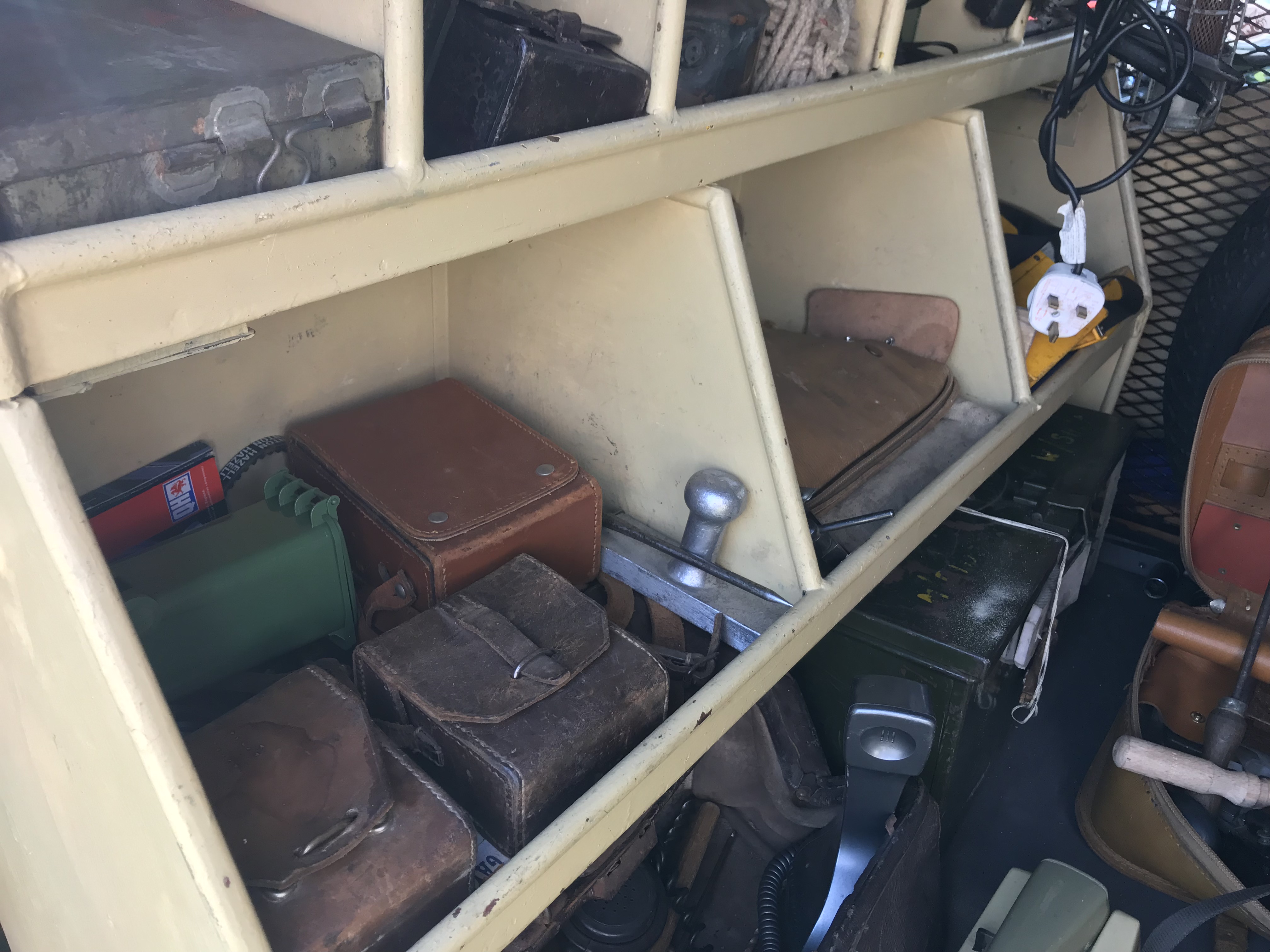 Dozens of classics scale Botley Hill – Classic & Sports Car