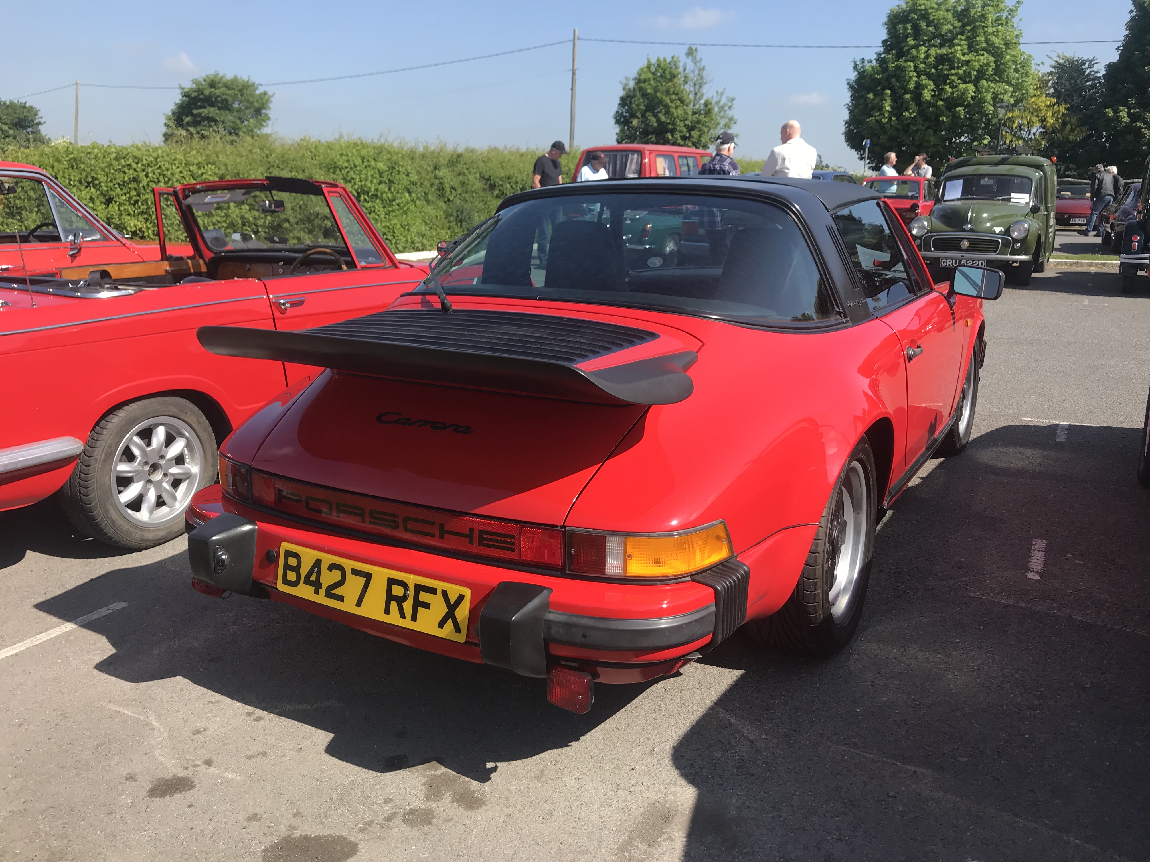 Dozens of classics scale Botley Hill – Classic & Sports Car