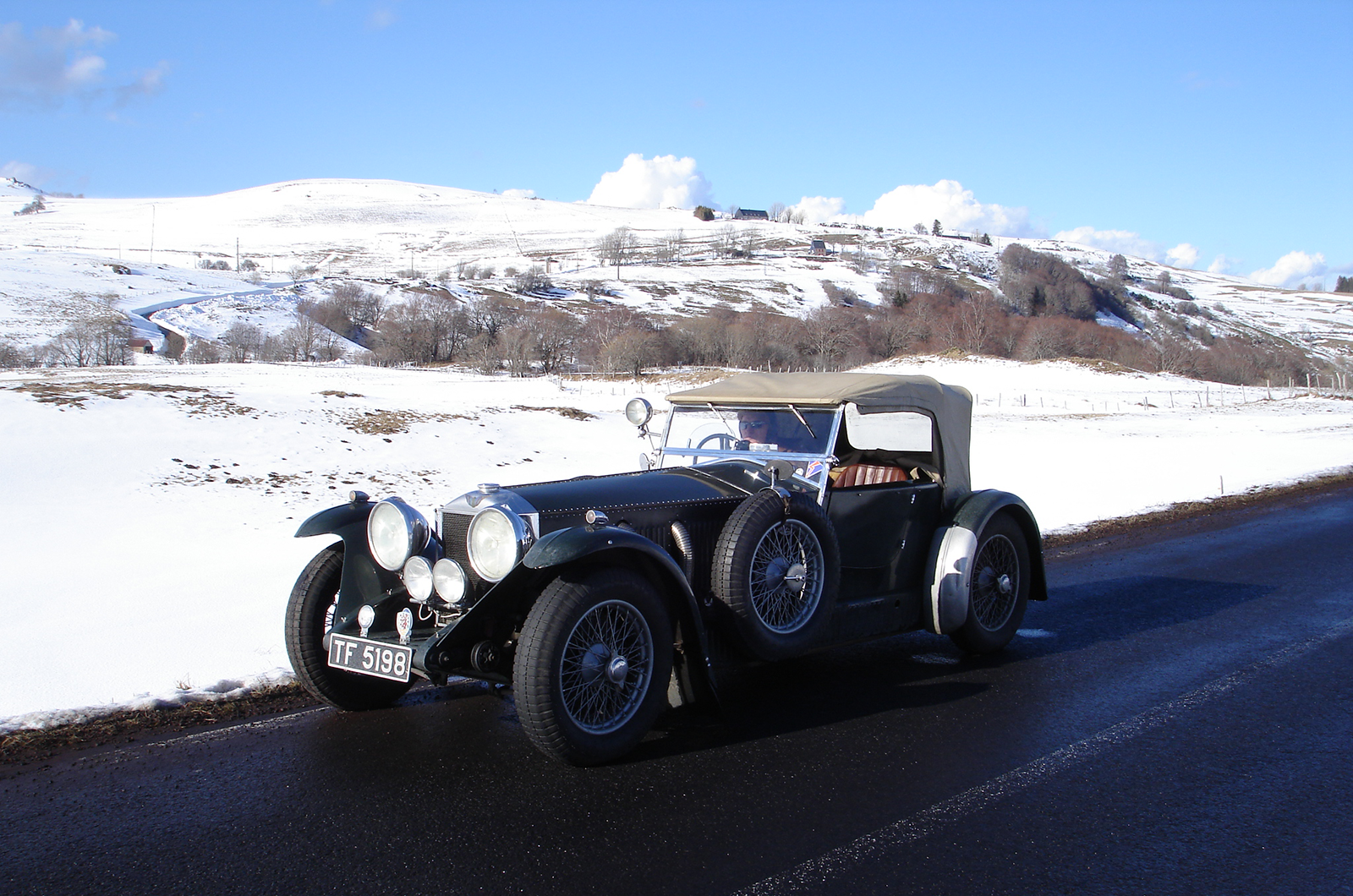 Racing titans head to The Classic & Sports Car Show