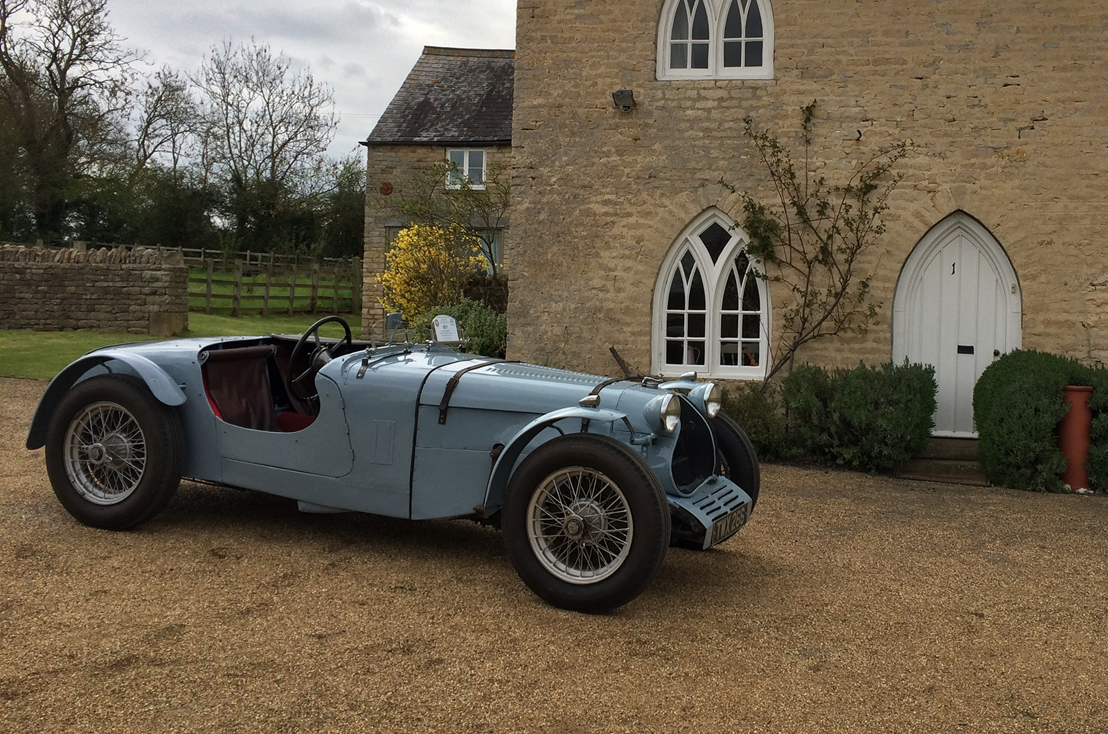 Racing titans head to The Classic & Sports Car Show