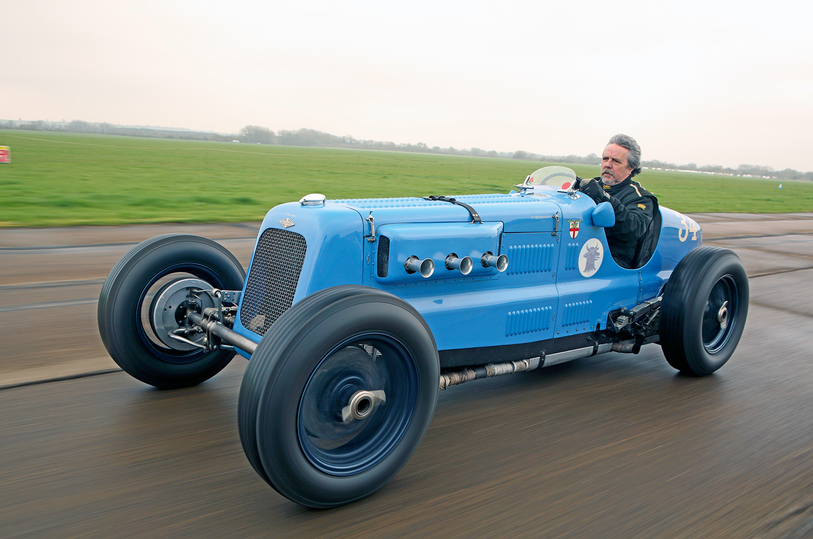 Racing titans head to The Classic & Sports Car Show