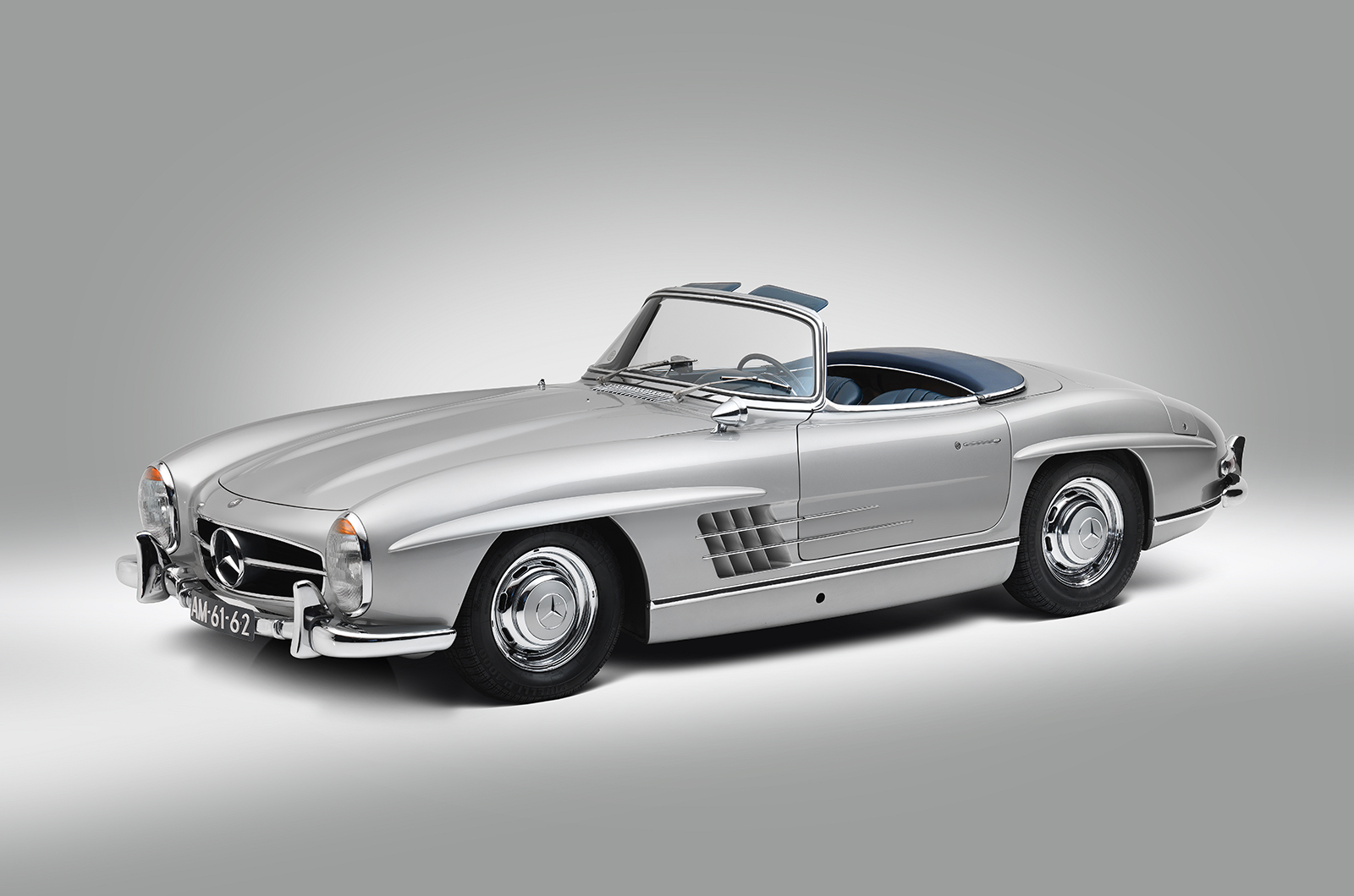 Senna’s McLaren MP4 makes €4million in Monaco