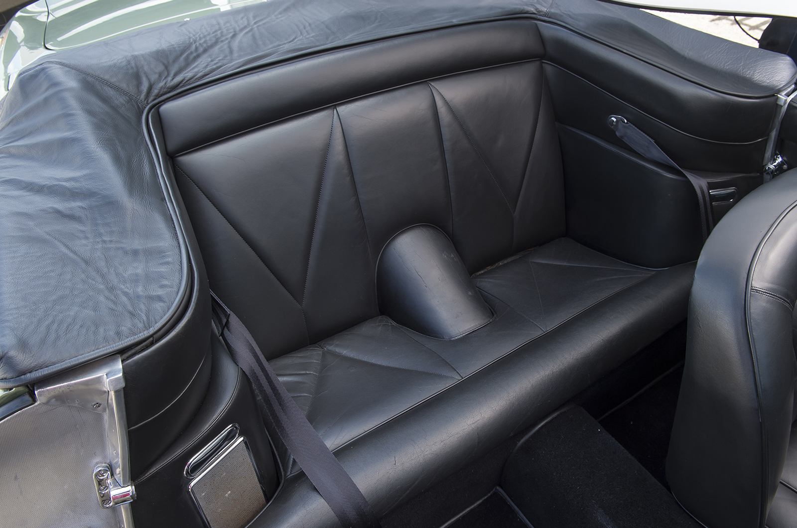 Classic & Sports Car – Jools Holland's DB6 sells for £494k