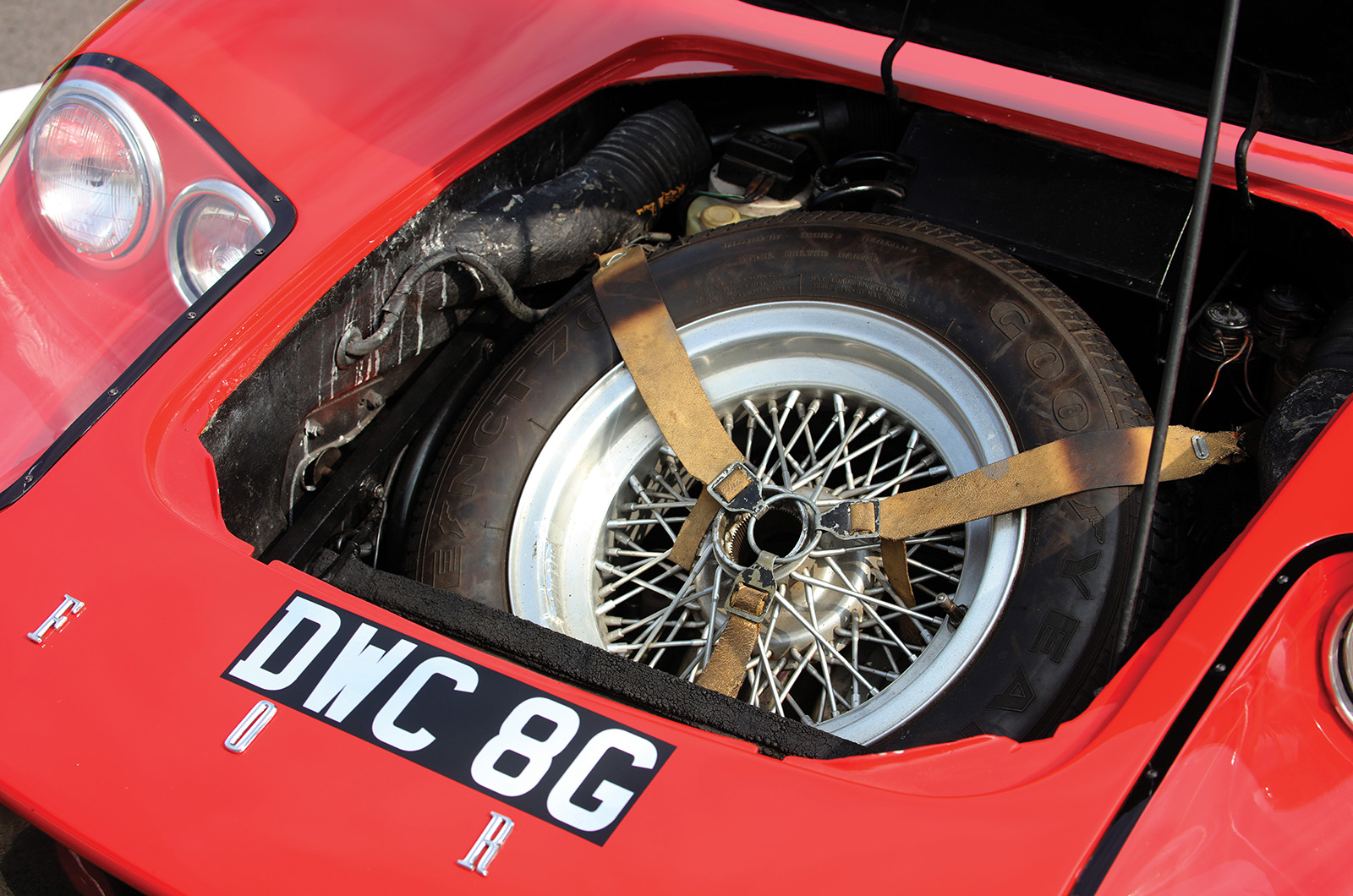 Classic & Sports Car – Ford's Ferrari beaters