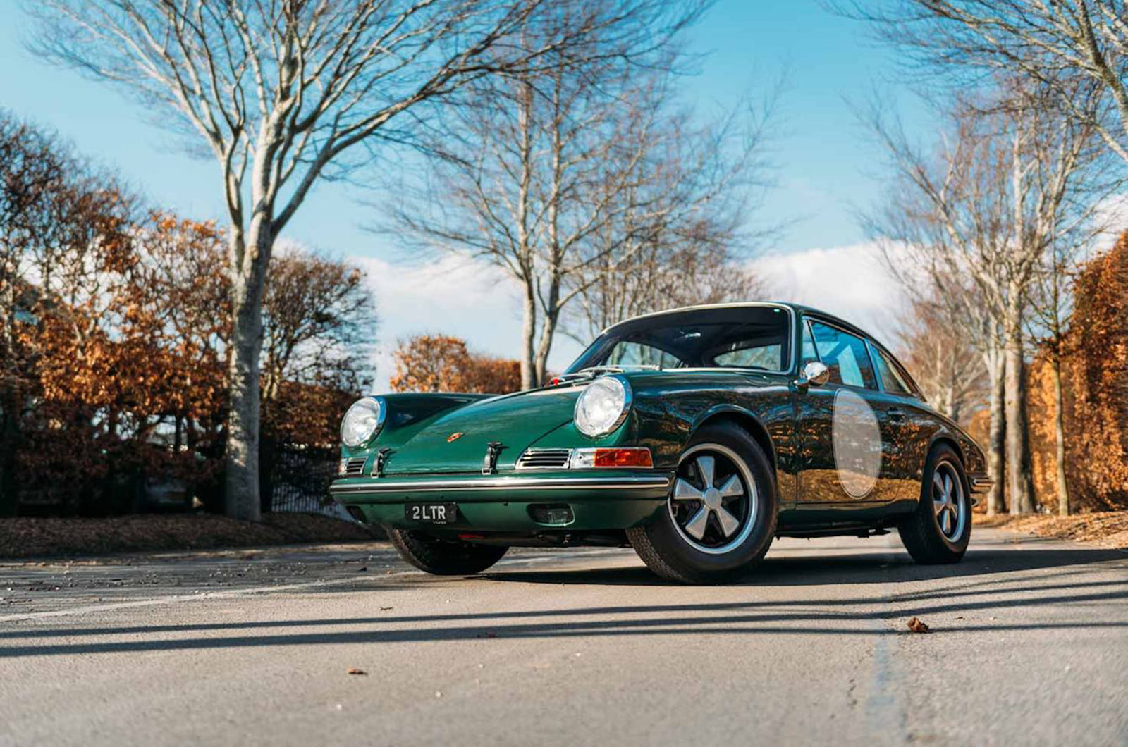 Derek Bell to star at Classic & Sports Car Show