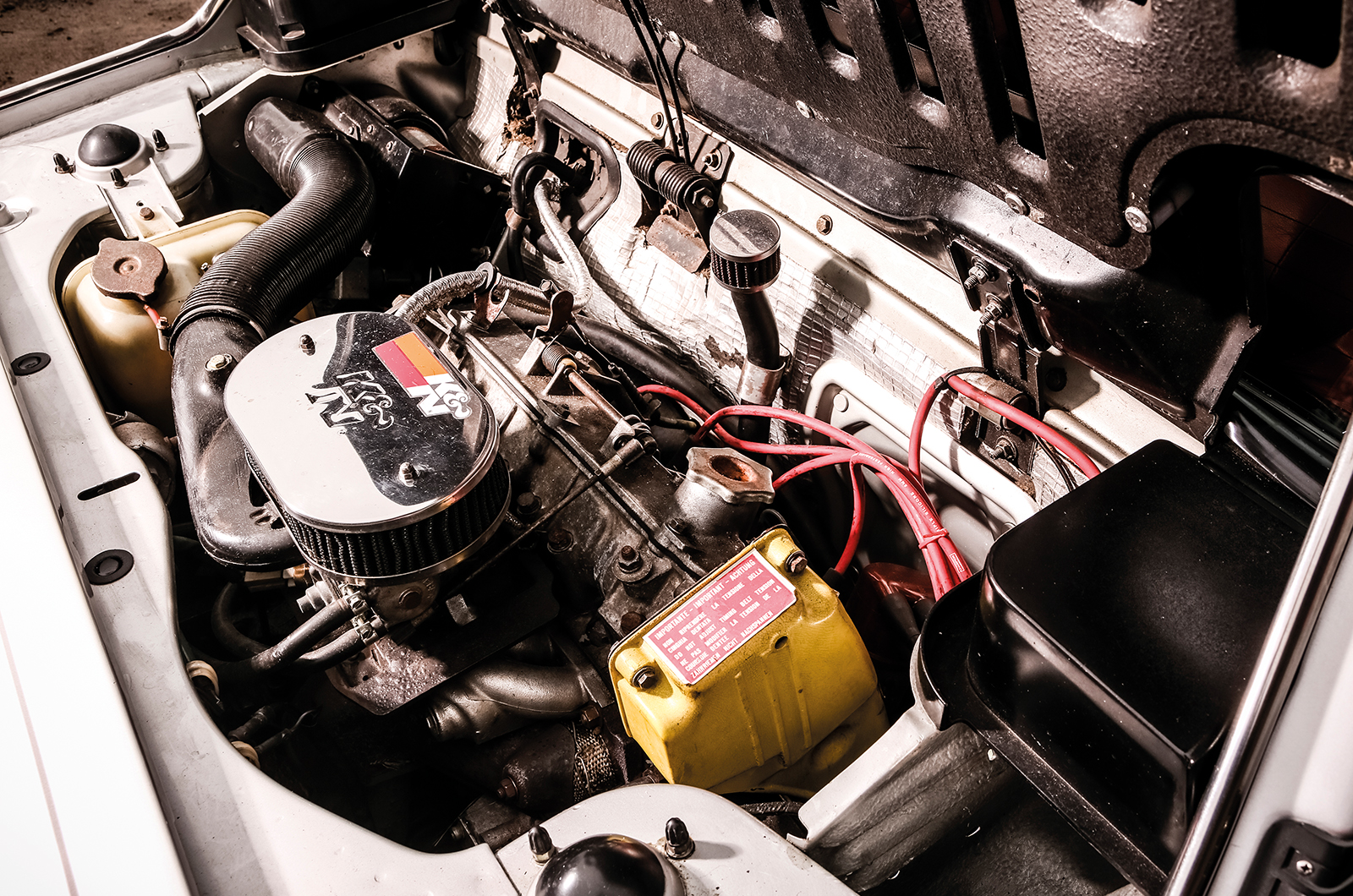 Classic & Sports Car – Fiat X1/9 vs Lancia Beta Monte-Carlo