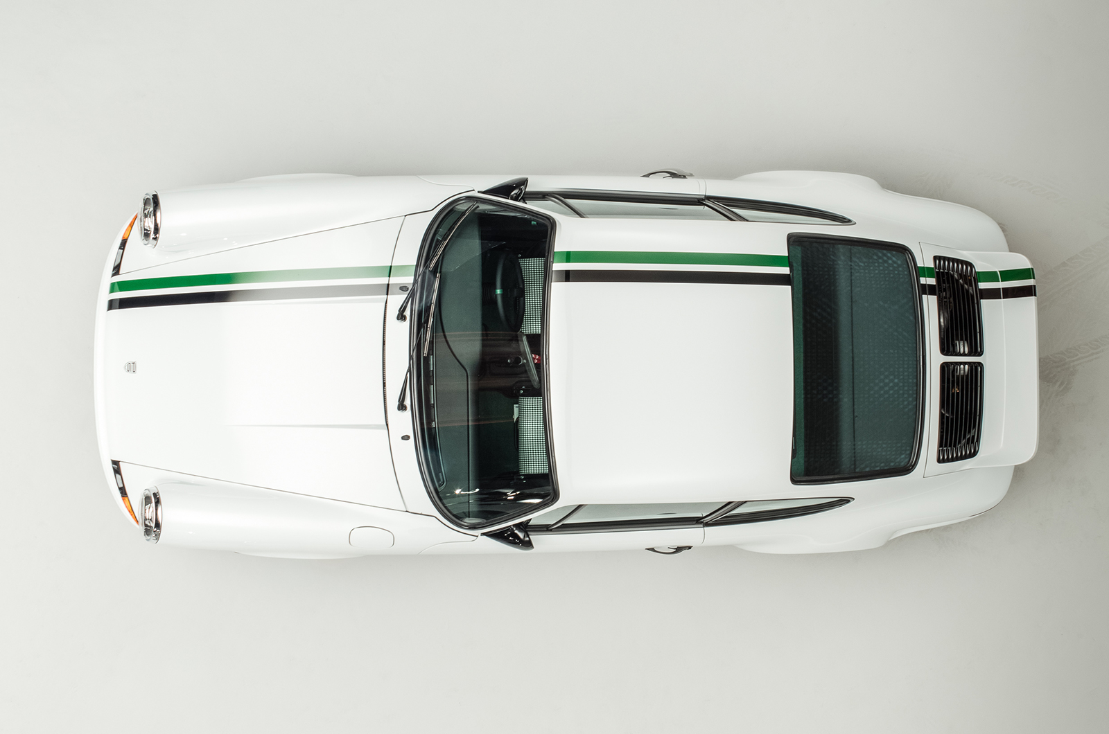 Classic & Sports Car – One of 10 Le Mans Classic Porsche revealed