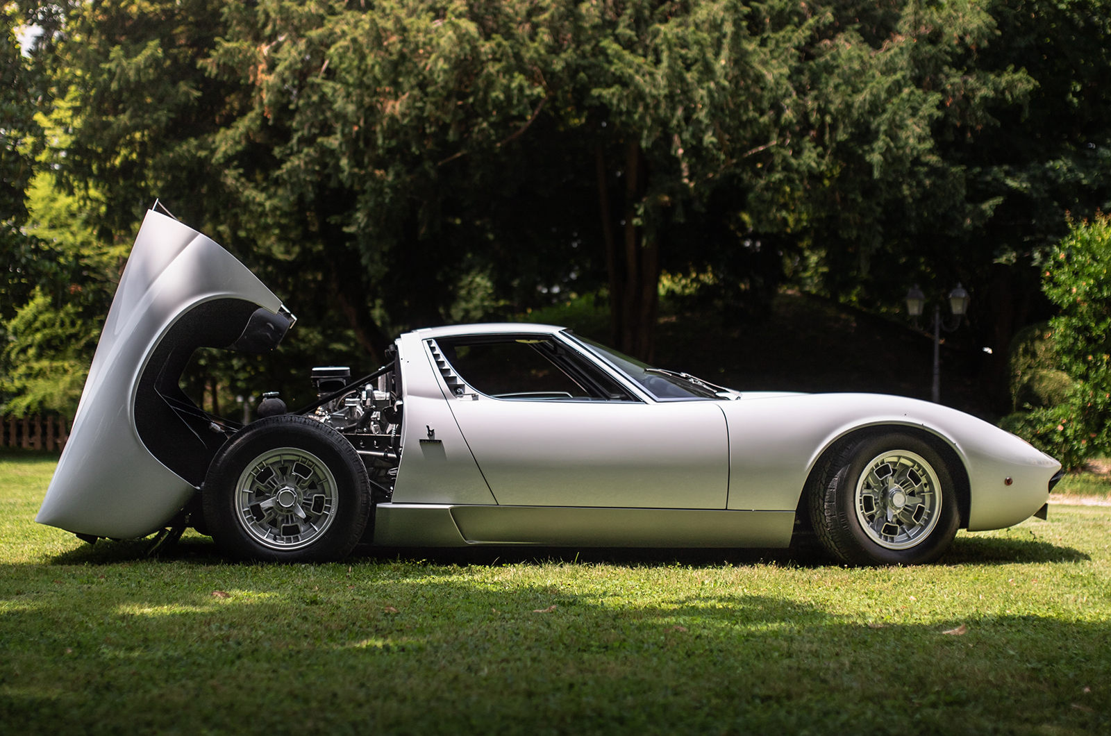 Classic & Sports Car – Rod Stewart's Miura is coming up for sale