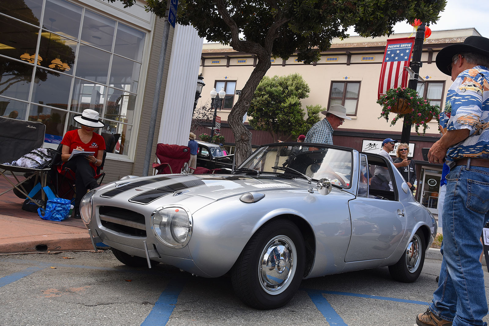 Classic & Sports Car – Rare and unusual classics centre stage at the Little Car Show