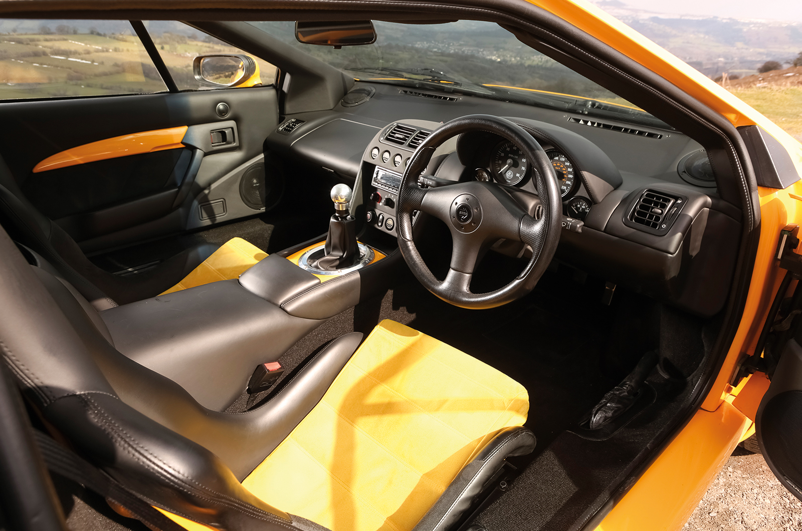 Classic & Sports Car – Brave new world: TVR Cerbera vs Lotus Esprit