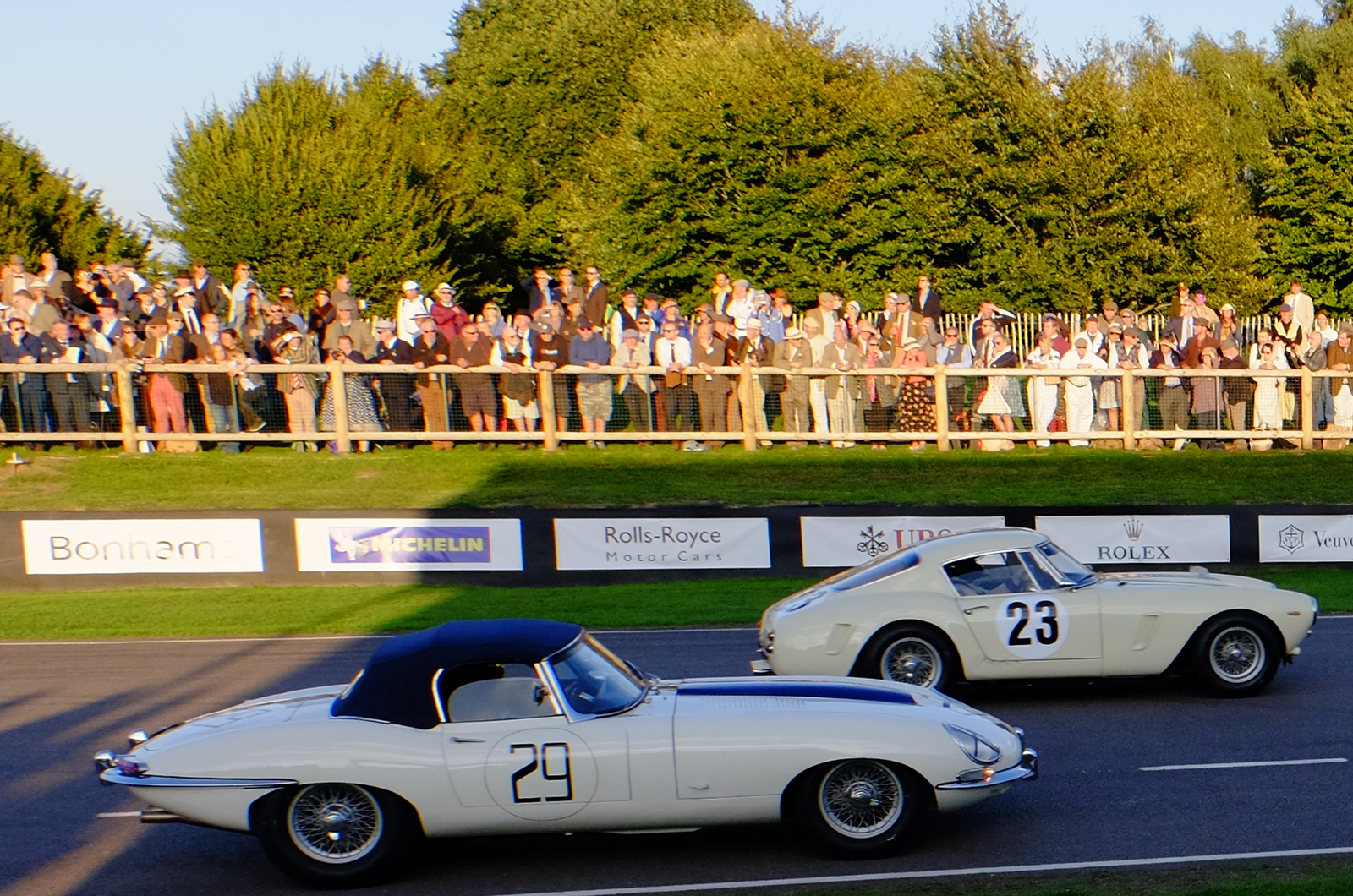 Classic & Sports Car – Goodwood Revival Day One: ‘Breadvan’ wins £200m Kinrara