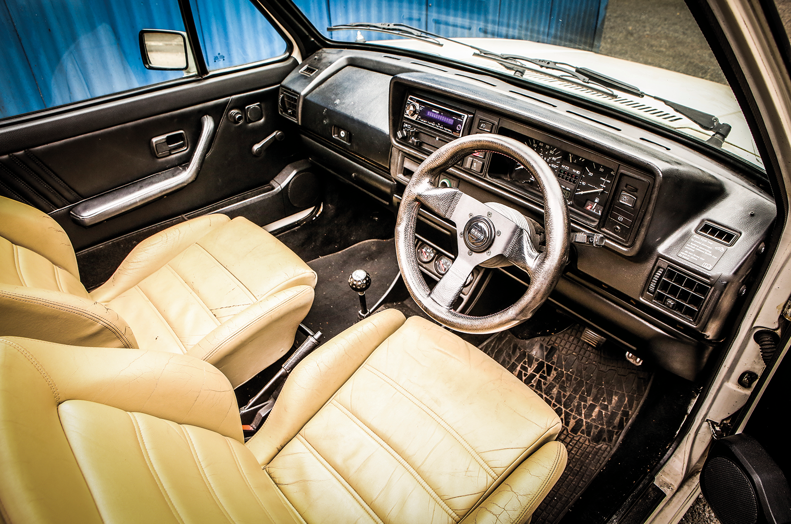 Classic & Sports Car – Ford Escort vs the world!