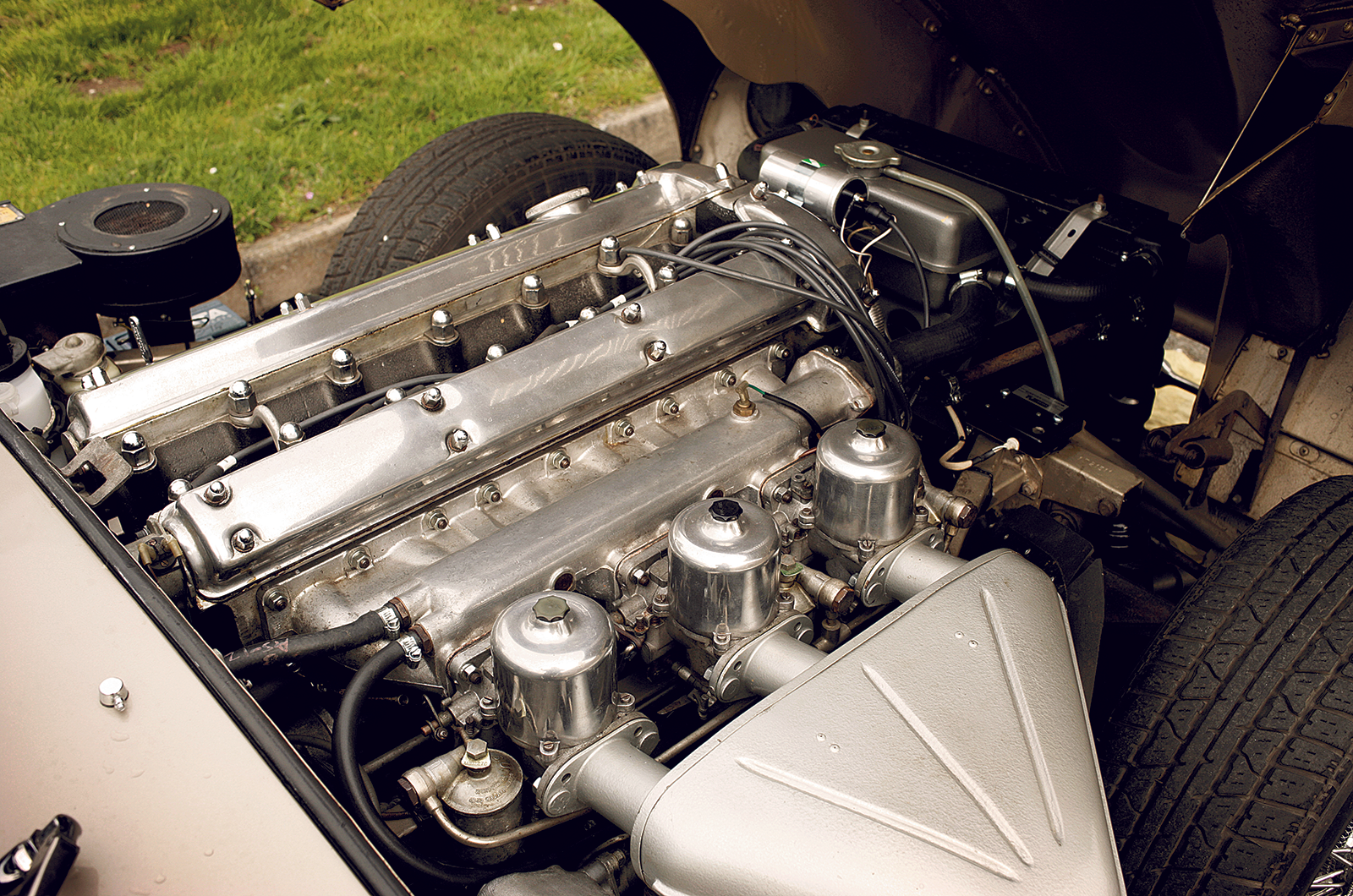 Classic & Sports Car – Everyone wants a Jaguar E-type, but which one is best?