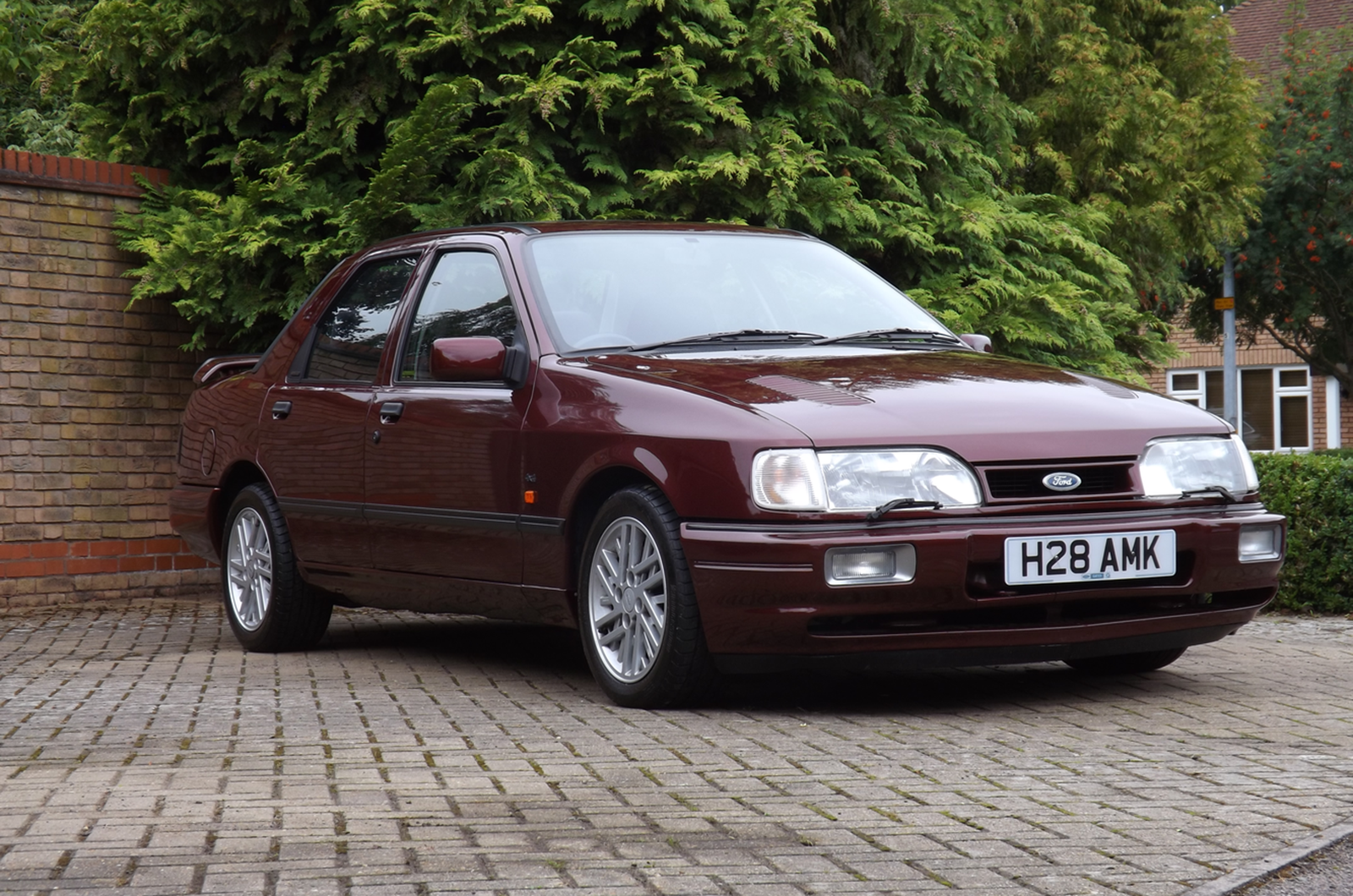 Classic & Sports Car – Ford Escort and Sierra break records at Silverstone sale