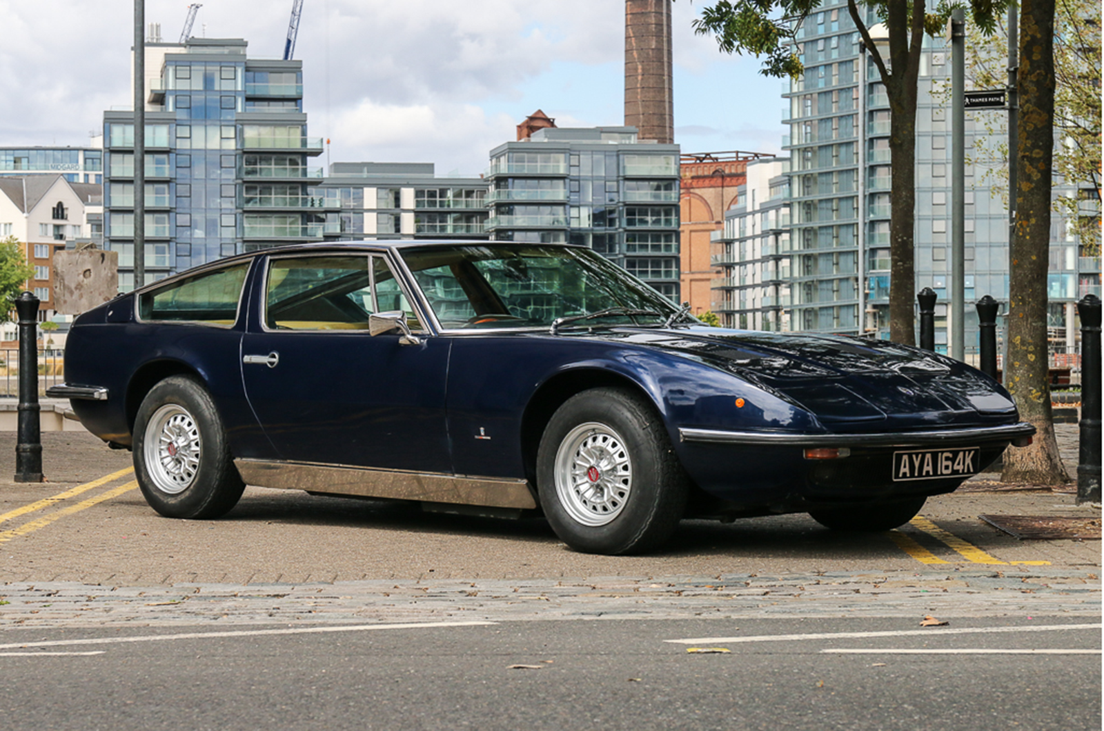 Classic & Sports Car – Ford Escort and Sierra break records at Silverstone sale