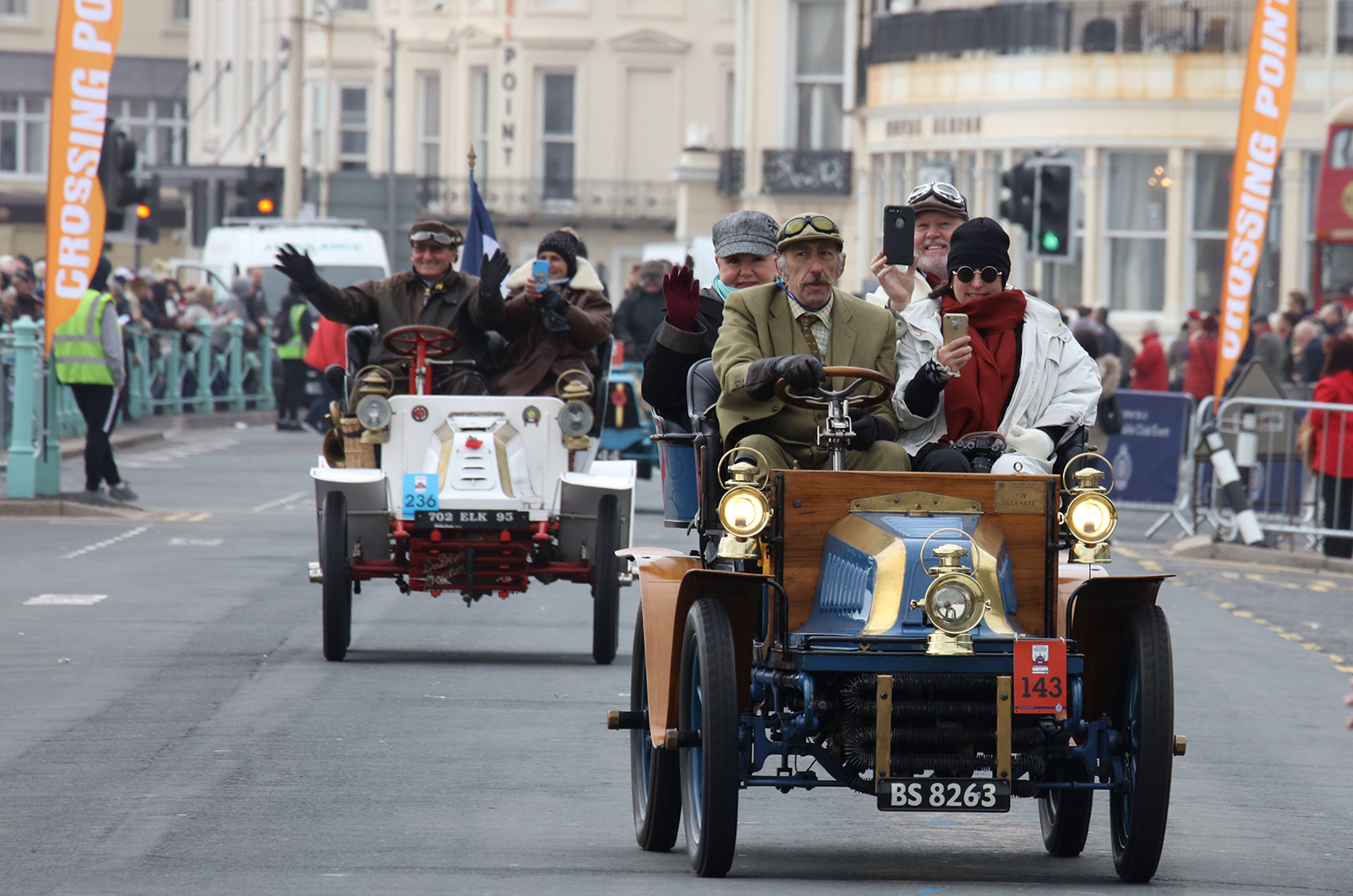 Twin routes and fine weather help make 2018 Brighton Run a roaring success