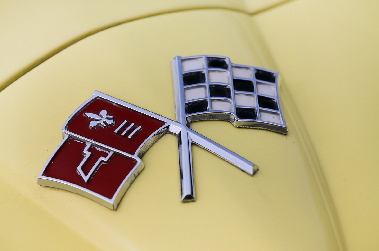 Chevrolet Corvette Sting Ray vs Jaguar E-type vs Toyota 2000GT