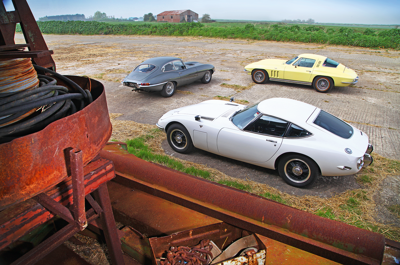 Chevrolet Corvette Sting Ray vs Jaguar E-type vs Toyota 2000GT