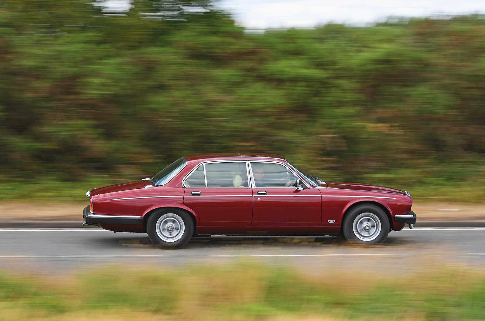 Classic & Sports Car – Why the Jaguar XJ is the world’s best saloon car