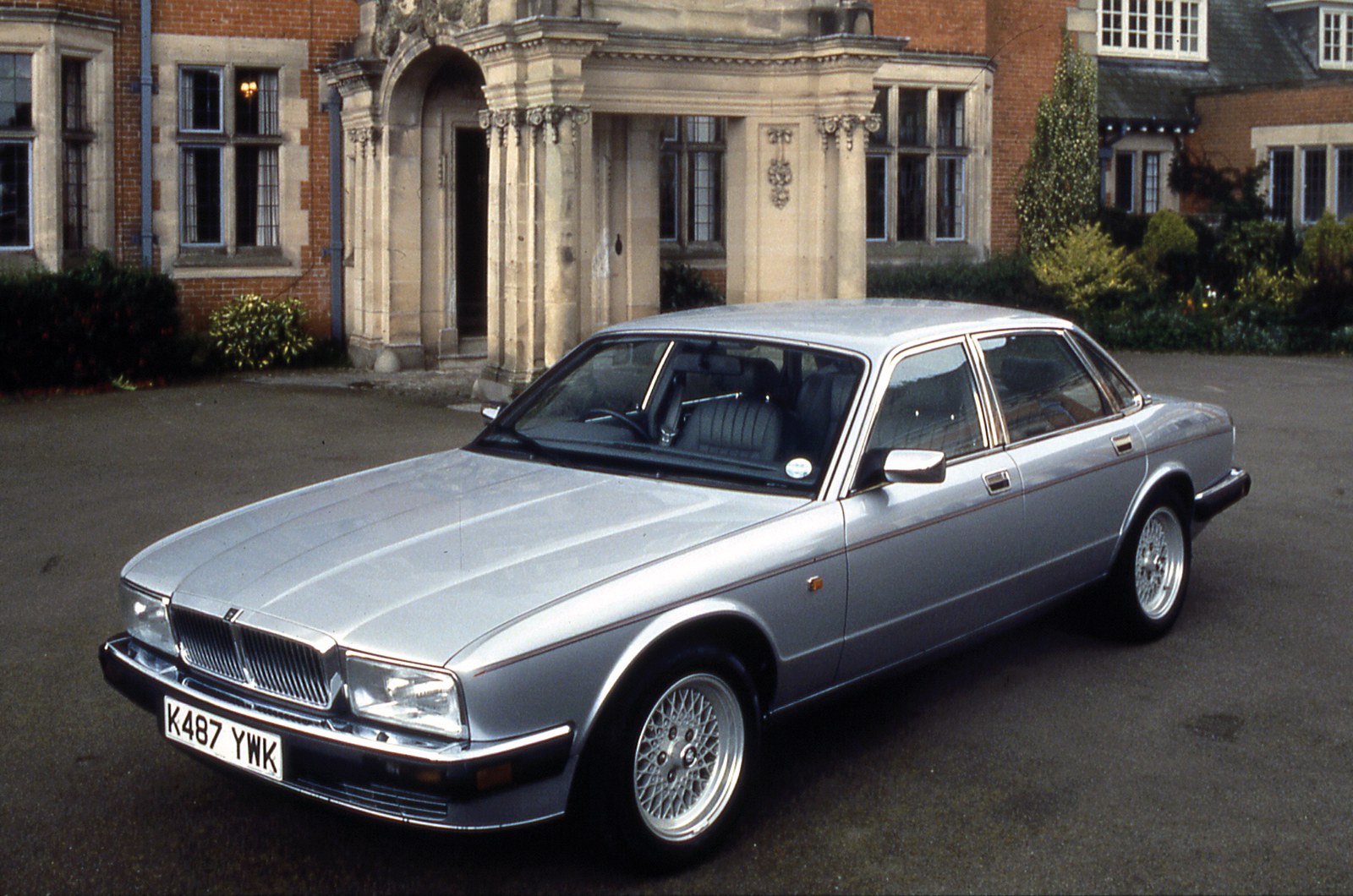 Classic & Sports Car – Why the Jaguar XJ is the world’s best saloon car