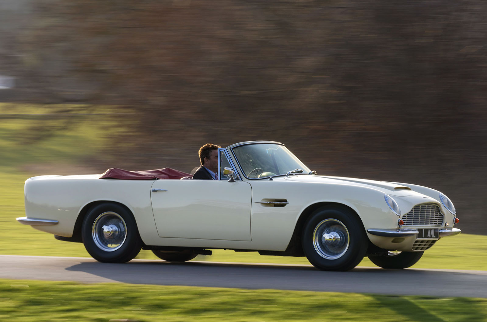 Classic & Sports Car – Aston Martin reveals reversible EV solution for classic cars