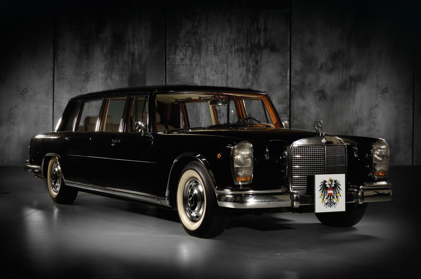 Classic & Sports Car – No reserve Mercedes-Benz 300SL Gullwing sells for £1.3m