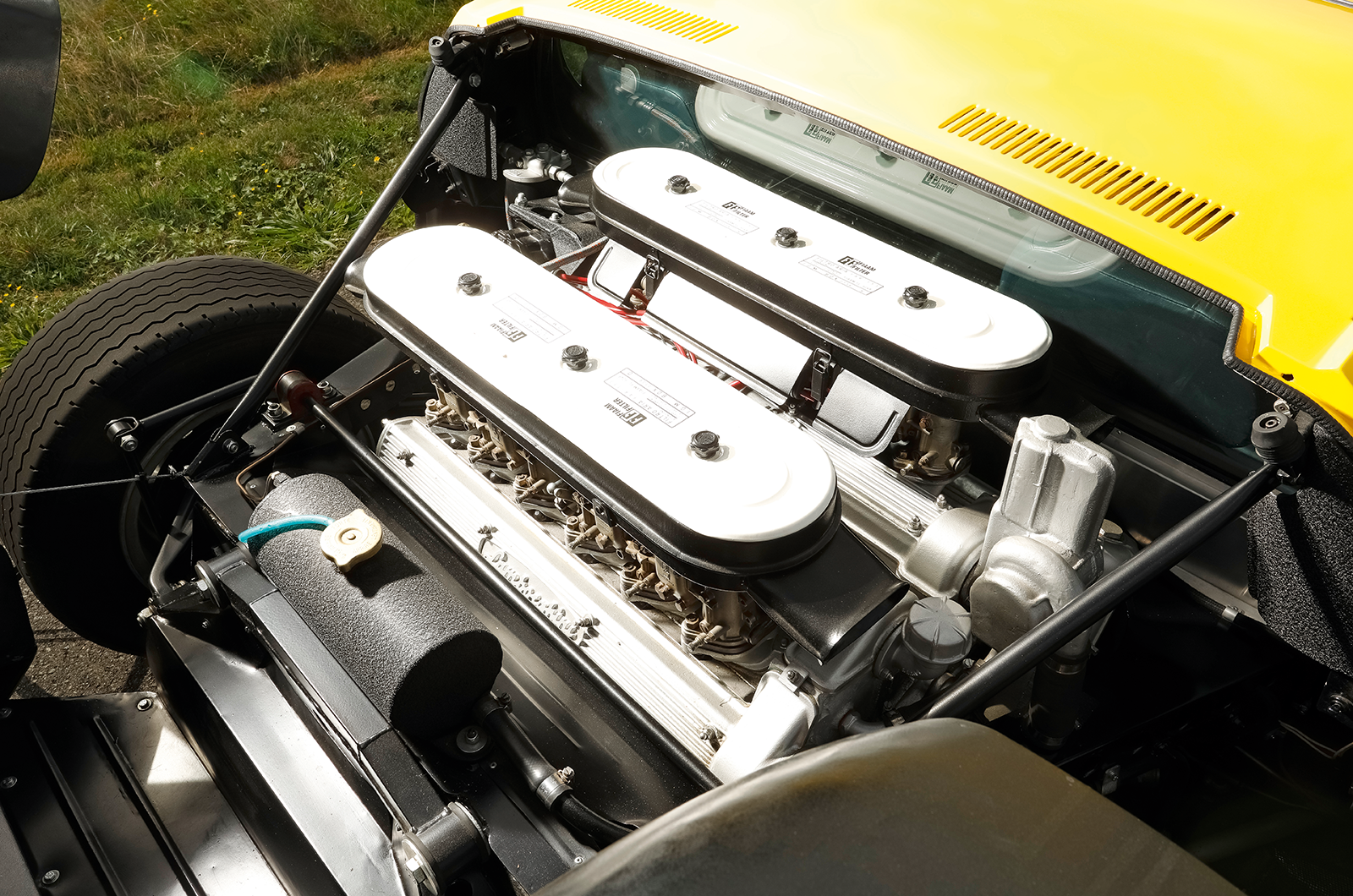 Battle of the supercars: Lamborghini Miura SV vs Ferrari 365GTB/4 Daytona vs De Tomaso Mangusta