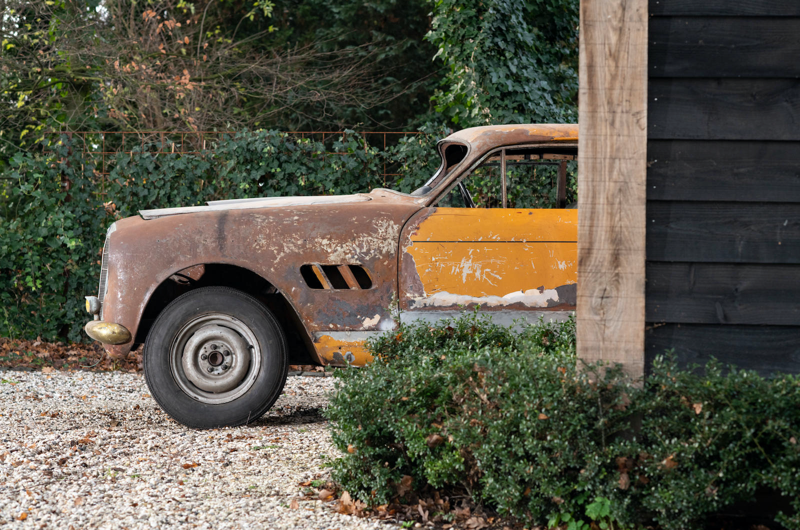 This Mercedes 220 wears one-off Lancia-style coachwork