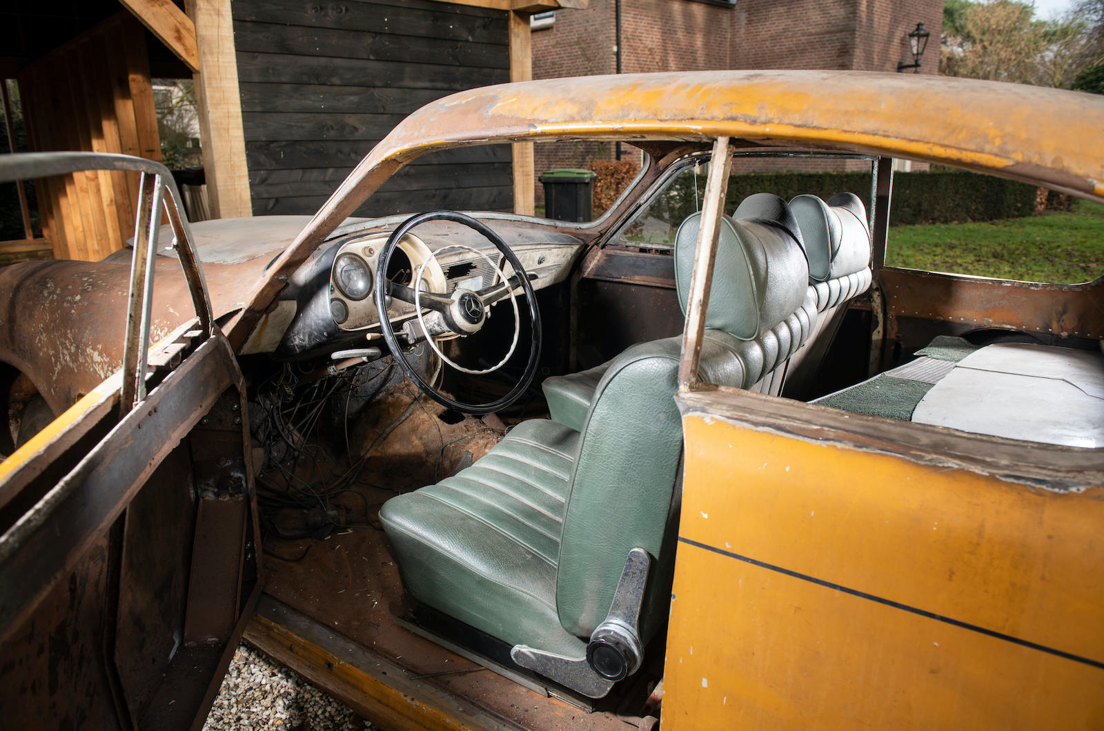 This Mercedes 220 wears one-off Lancia-style coachwork