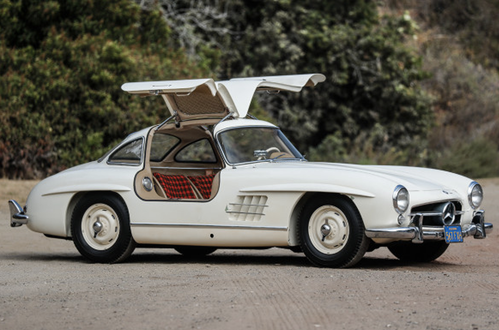 Classic & Sports Car – £5.9m Ferrari 250GT on top at Scottsdale sales 