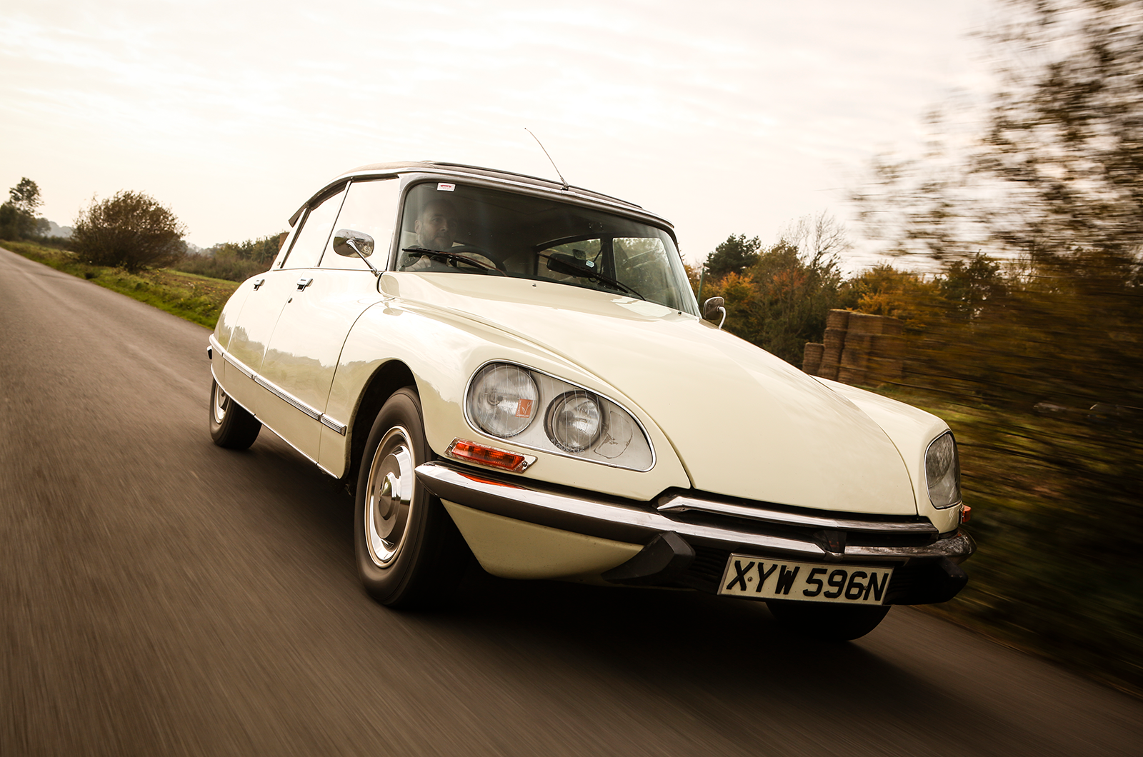 Classic & Sports Car – Is the NSU Ro80 the greatest saloon ever made? NSU Ro80 vs Audi 100 vs Citroen DS23 vs Rover 3.5 Litre vs BMW 2000 vs Mercedes-Benz 230/4