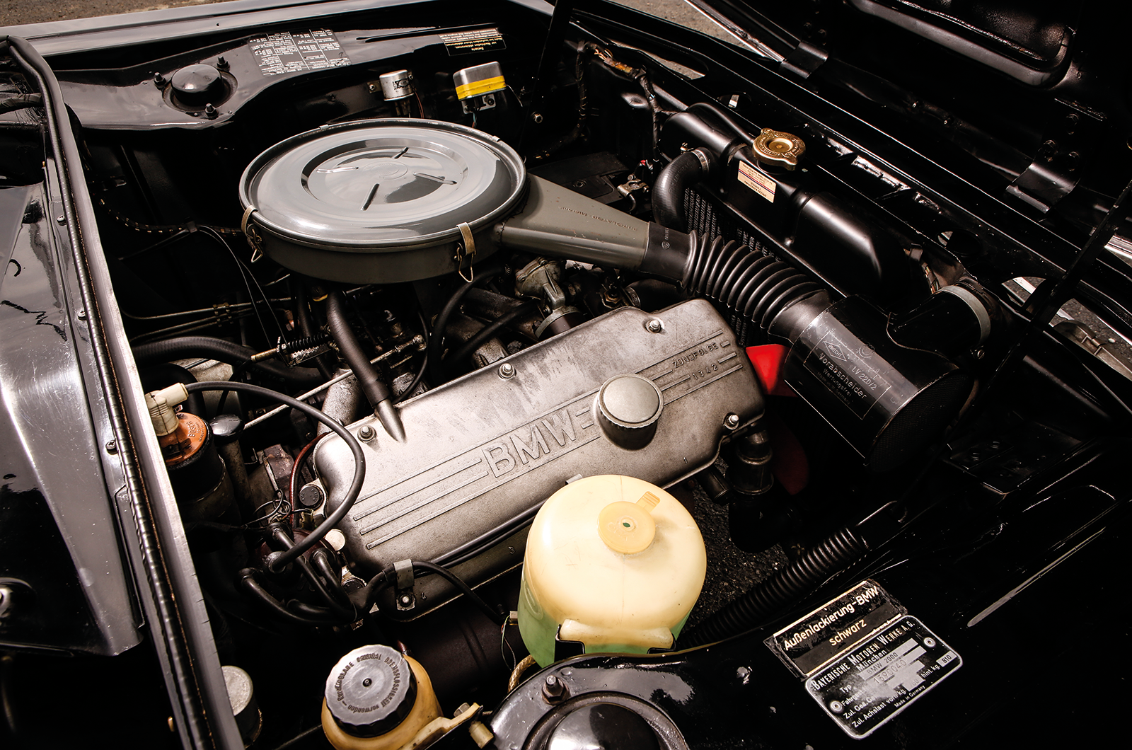 Classic & Sports Car – Is the NSU Ro80 the greatest saloon ever made? NSU Ro80 vs Audi 100 vs Citroen DS23 vs Rover 3.5 Litre vs BMW 2000 vs Mercedes-Benz 230/4