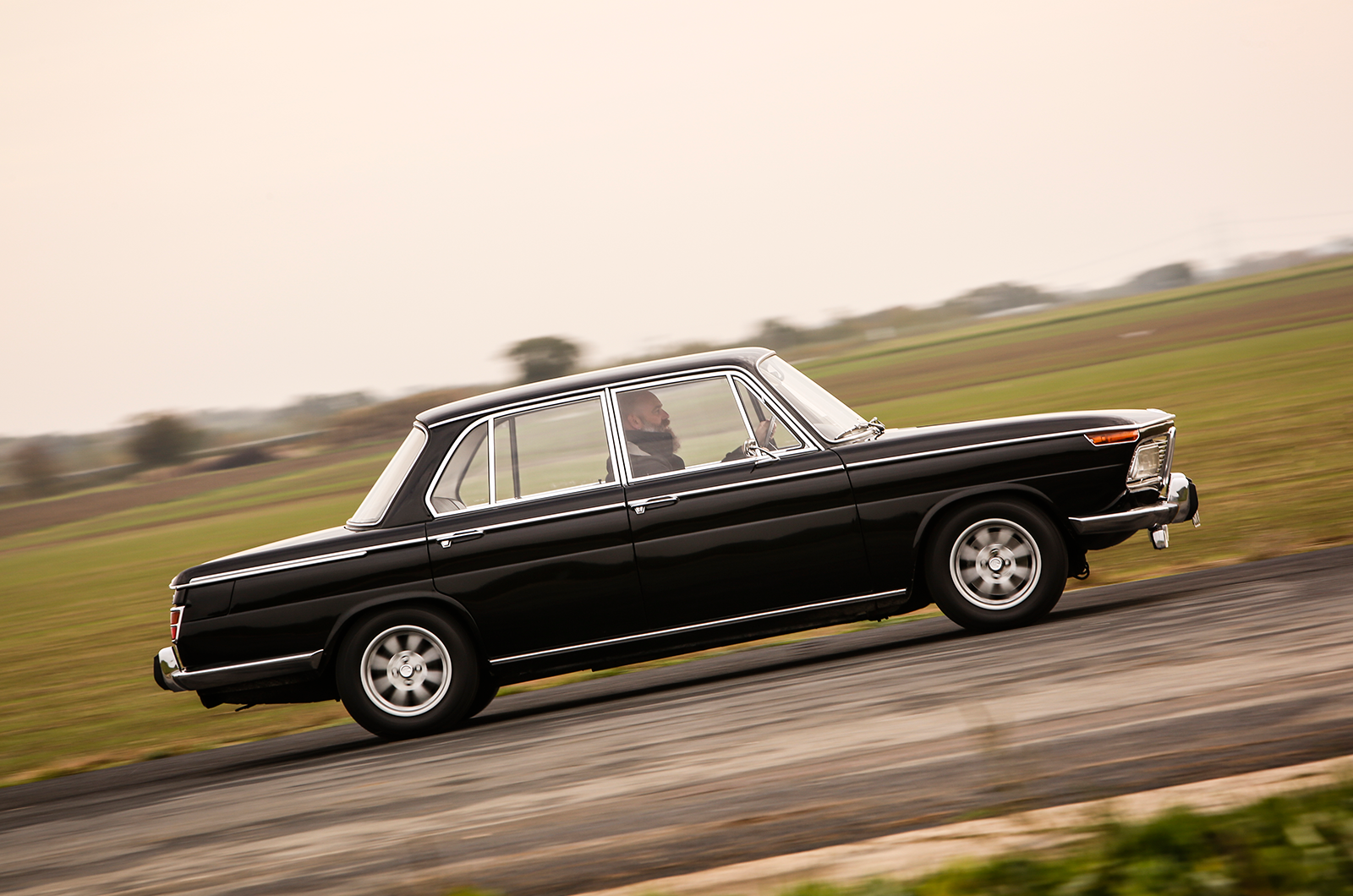 Classic & Sports Car – Is the NSU Ro80 the greatest saloon ever made? NSU Ro80 vs Audi 100 vs Citroen DS23 vs Rover 3.5 Litre vs BMW 2000 vs Mercedes-Benz 230/4