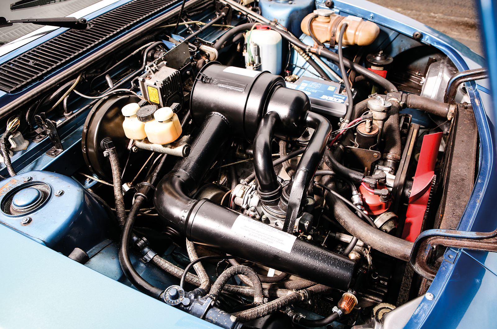 Classic & Sports Car – Is the NSU Ro80 the greatest saloon ever made? NSU Ro80 vs Audi 100 vs Citroen DS23 vs Rover 3.5 Litre vs BMW 2000 vs Mercedes-Benz 230/4