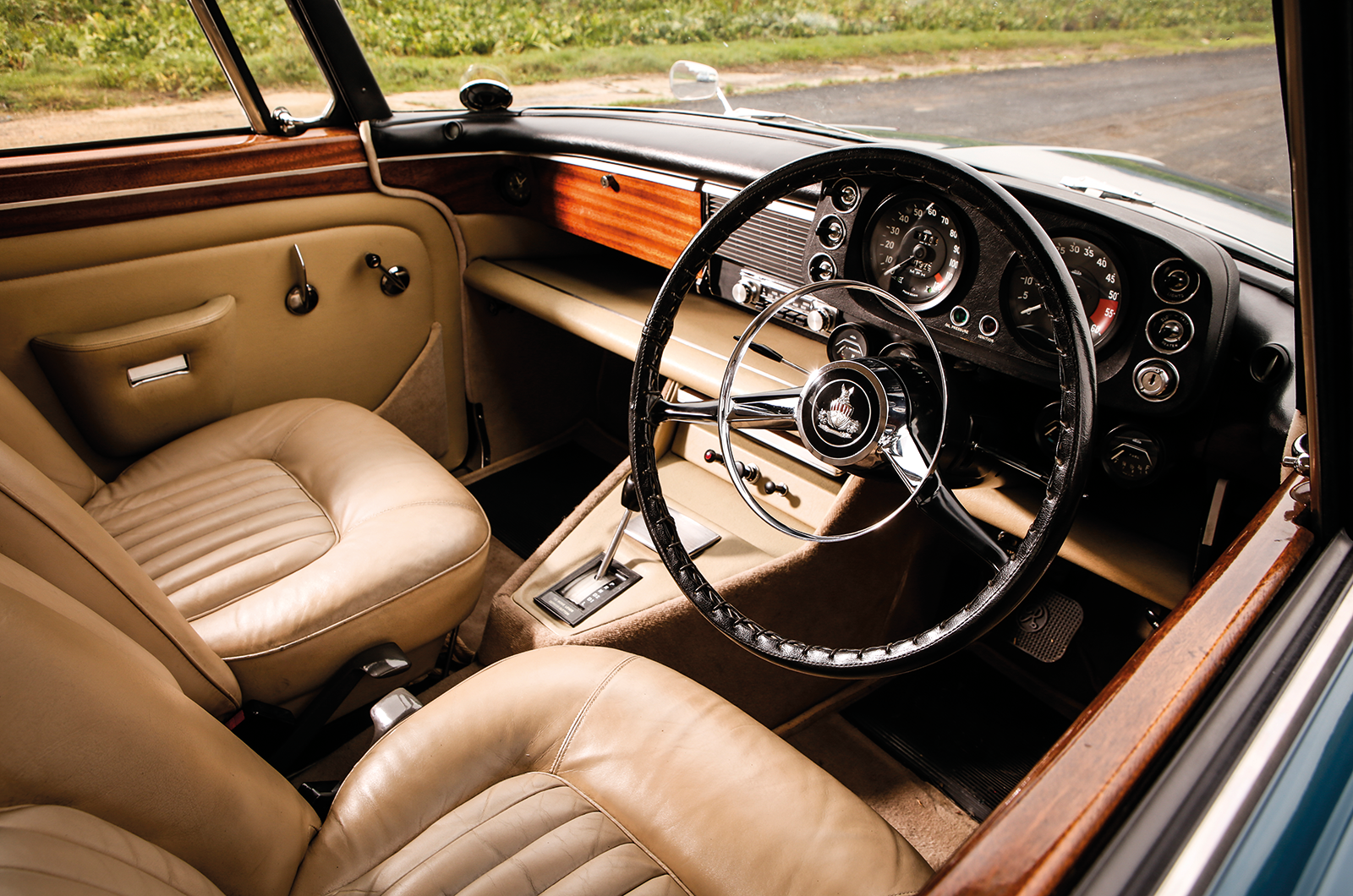 Classic & Sports Car – Is the NSU Ro80 the greatest saloon ever made? NSU Ro80 vs Audi 100 vs Citroen DS23 vs Rover 3.5 Litre vs BMW 2000 vs Mercedes-Benz 230/4