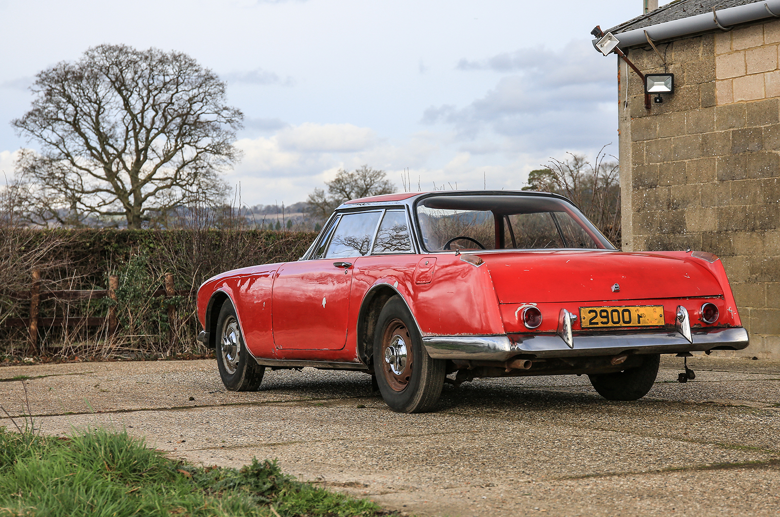 Classic & Sports Car – Barn-find Facel Vega show car to go under the hammer