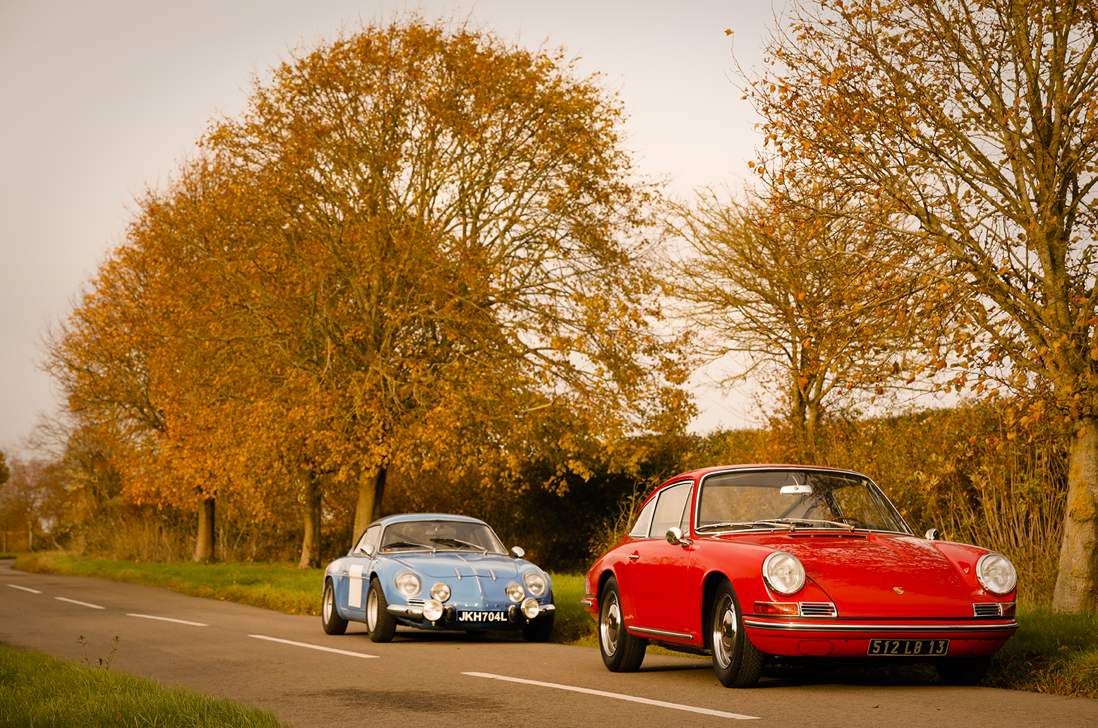 Classic & Sports Car – Porsche 911 vs Alpine A110: Rally heroes for the road