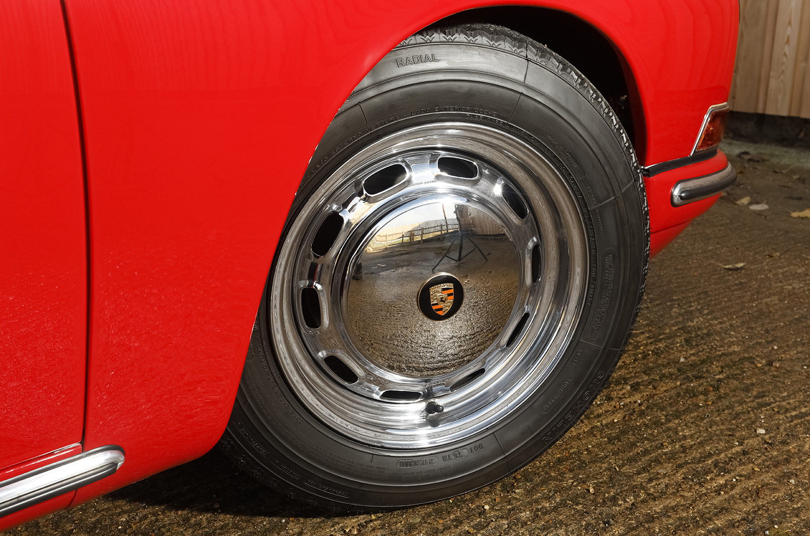 Classic & Sports Car – Porsche 911 vs Alpine A110: Rally heroes for the road