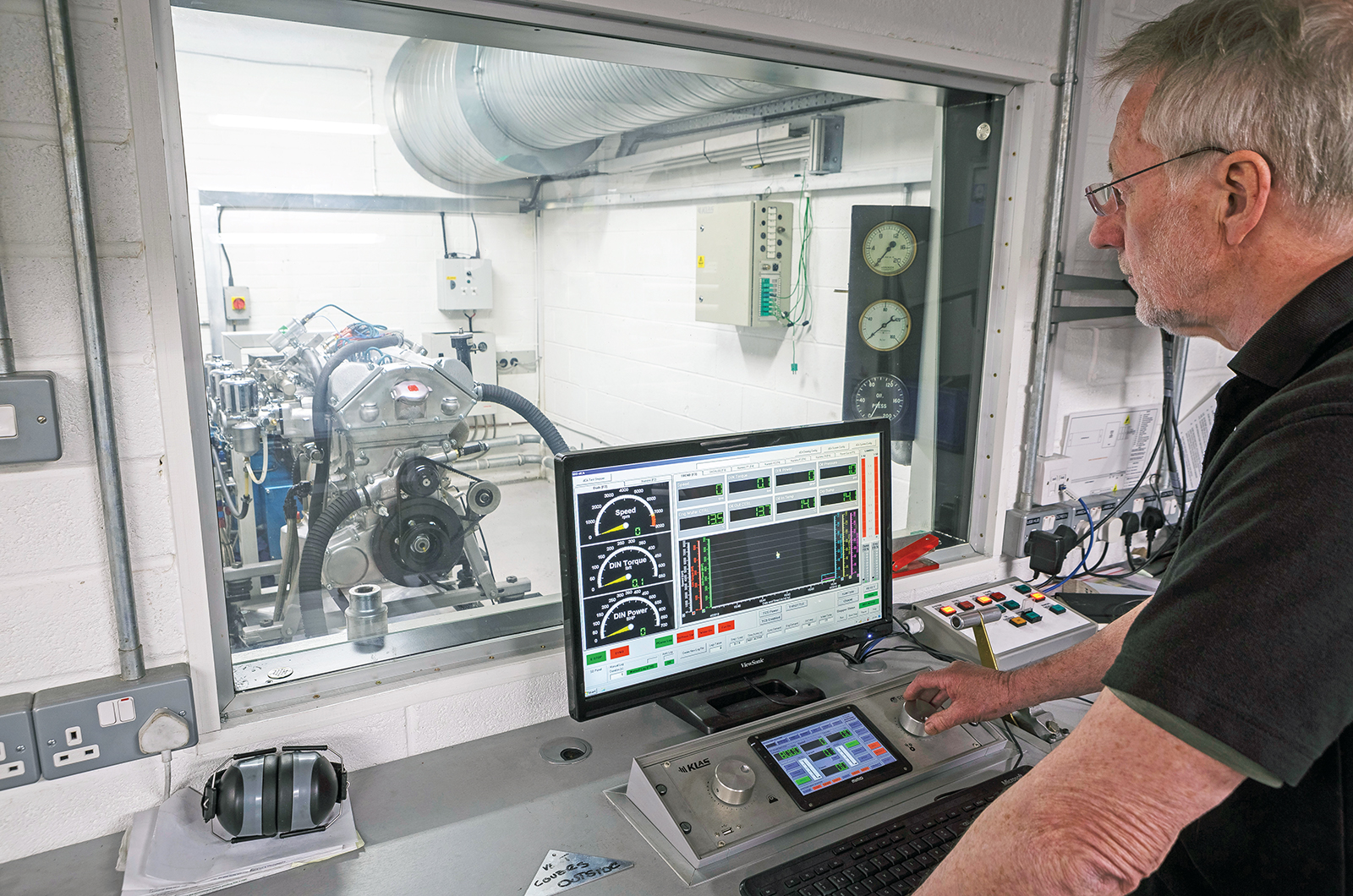 Classic & Sports Car – A pair of forgotten Aston Martins