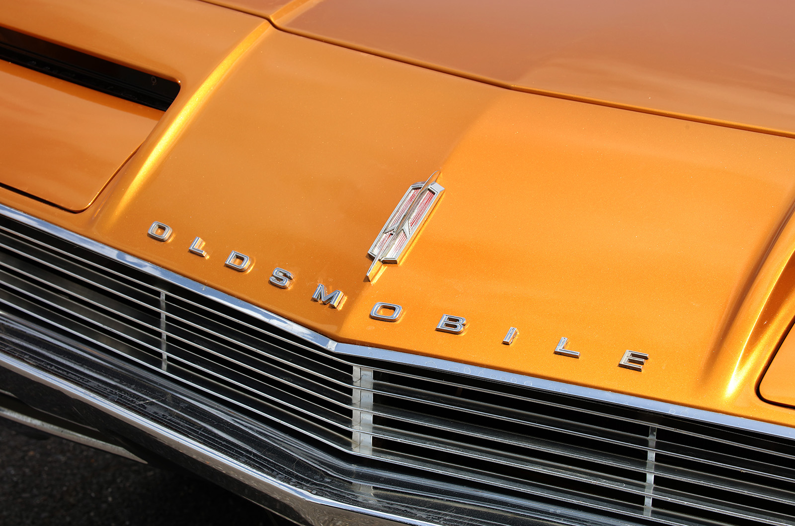 Classic & Sports Car – Citroën SM and Oldsmobile Toronado: groundbreaking GTs