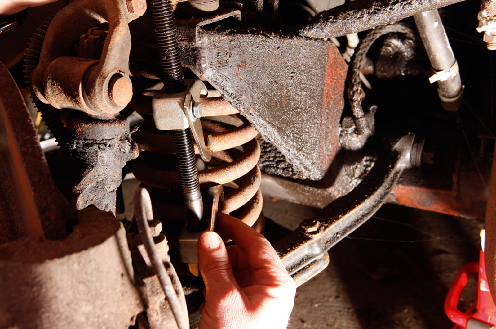 Classic & Sports Car – How to... renew your classic car's balljoints