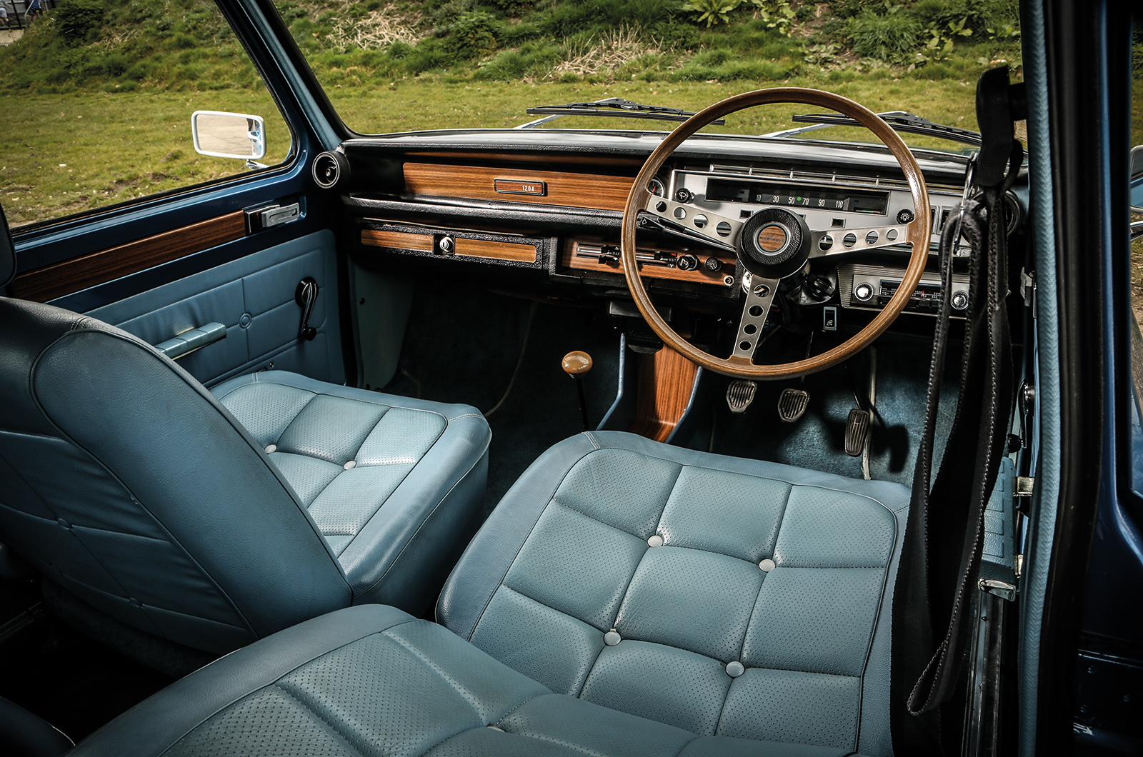 Classic & Sports Car – Morris vs Simca: Who says racy tintops were an ’80s thing?