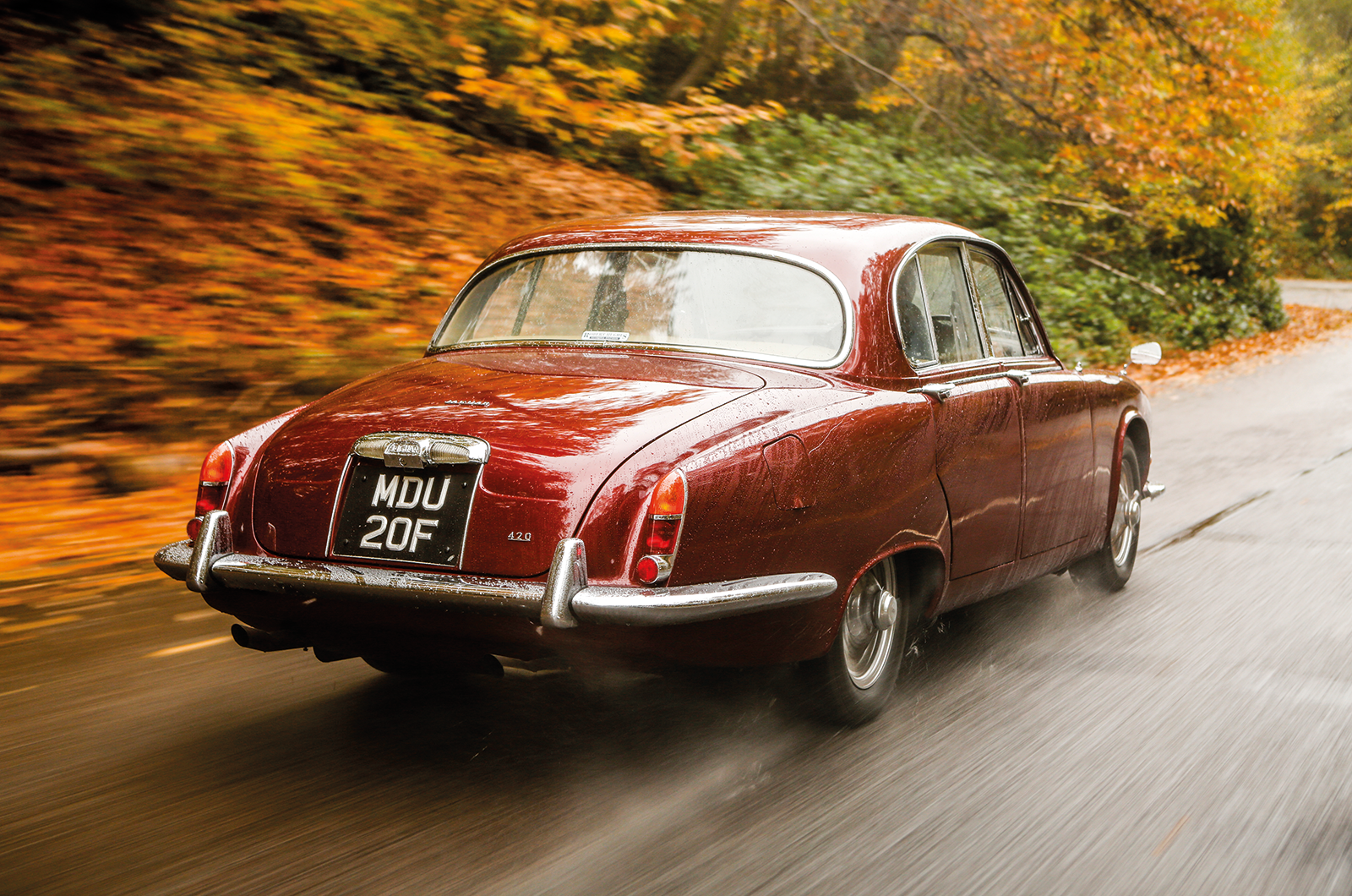 Classic & Sports Car – Buyer’s guide: Jaguar 420 and Daimler Sovereign