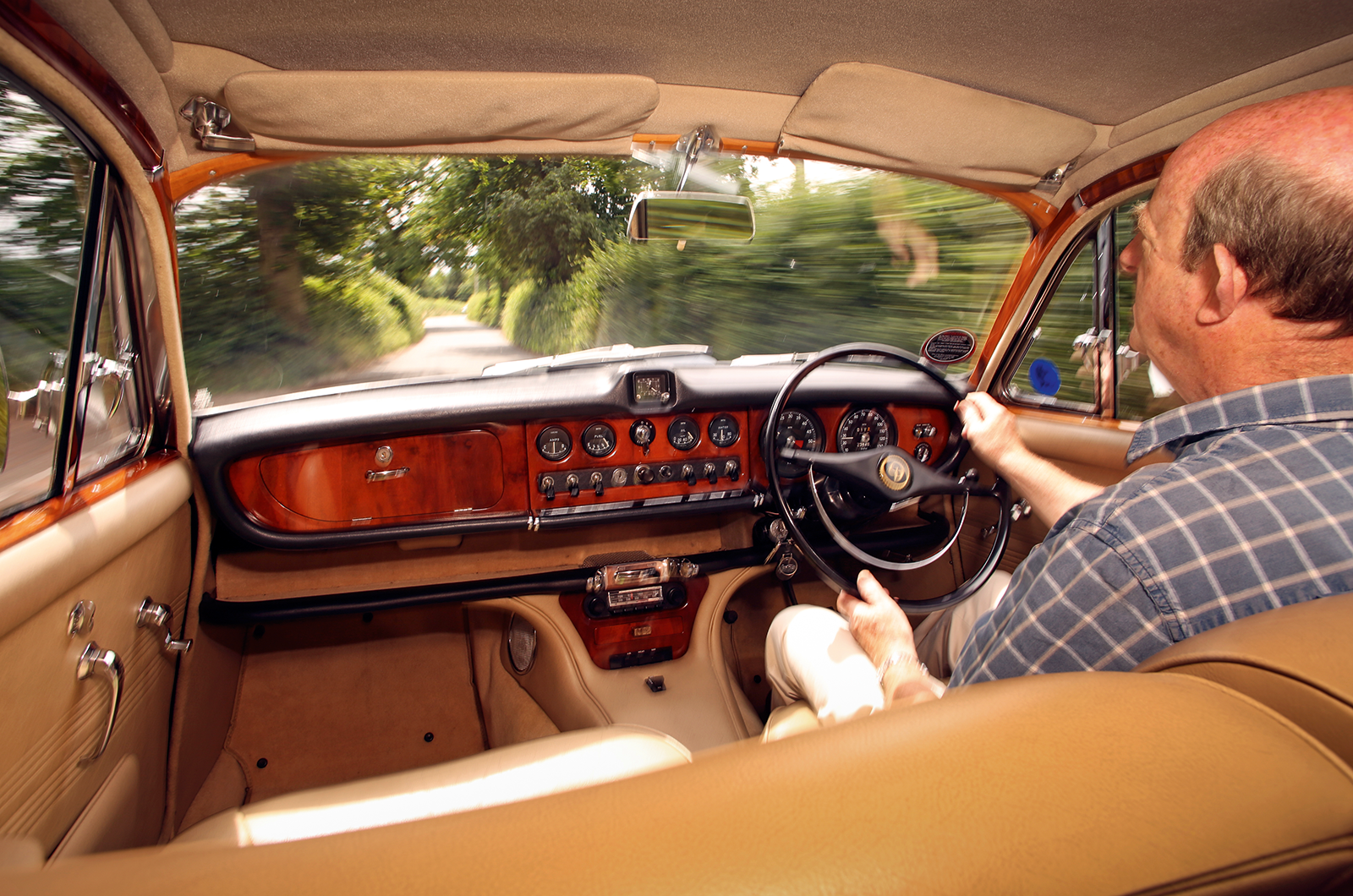 Classic & Sports Car – Buyer’s guide: Jaguar 420 and Daimler Sovereign