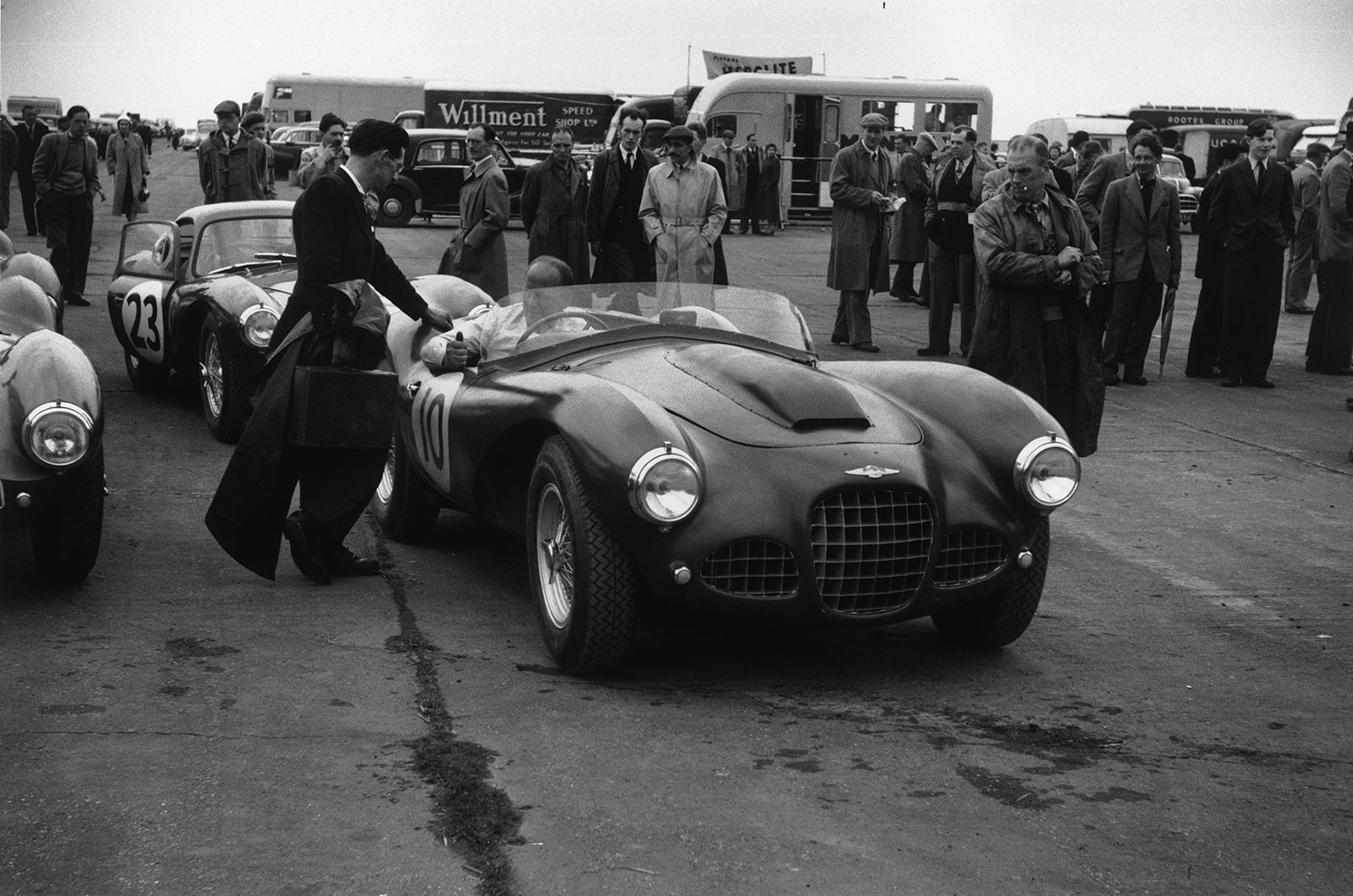 Classic & Sports Car – 10 cars that were built to beat Ferrari