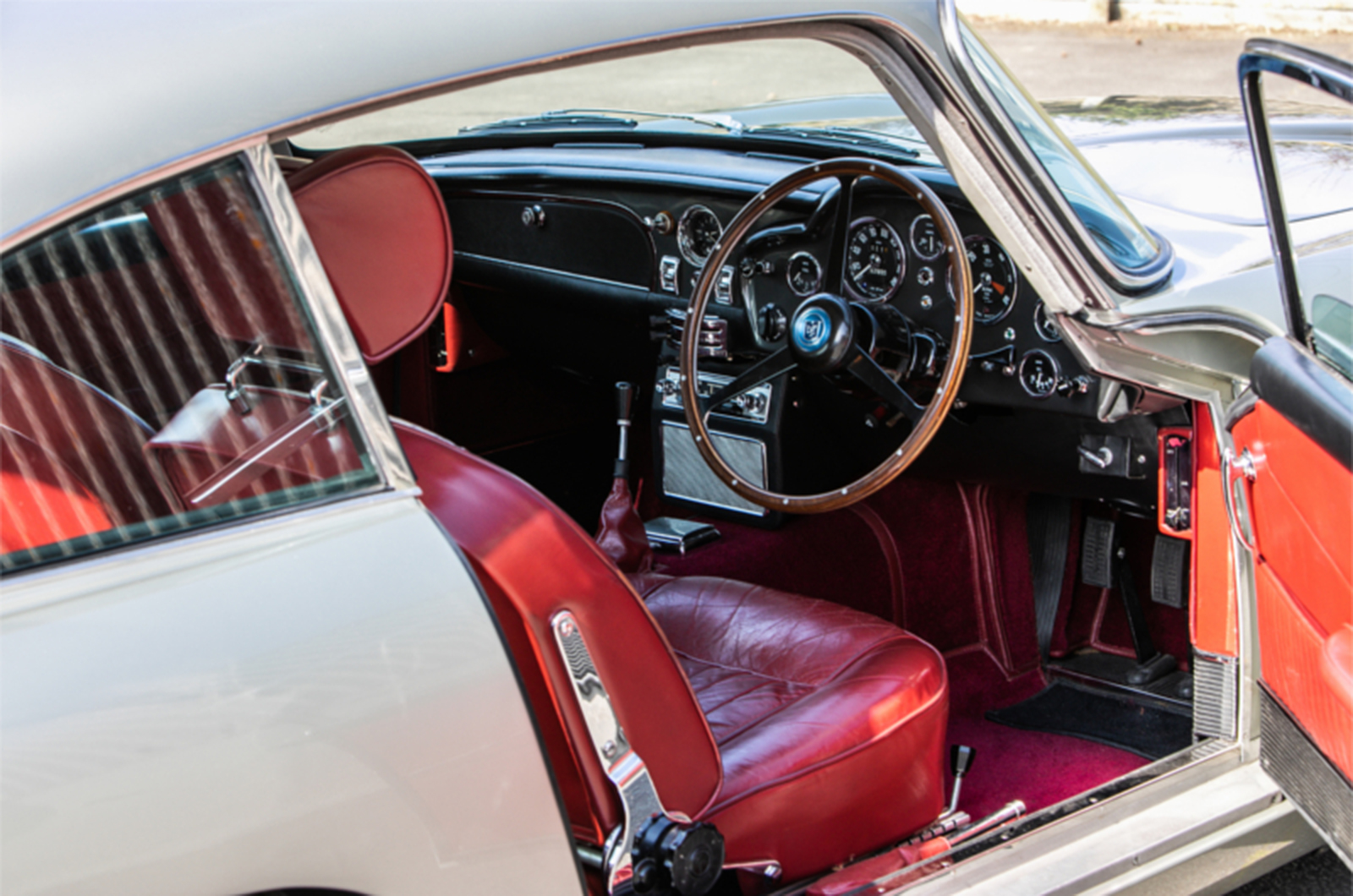 Classic & Sports Car – Special Aston Martins headline British Marques sale